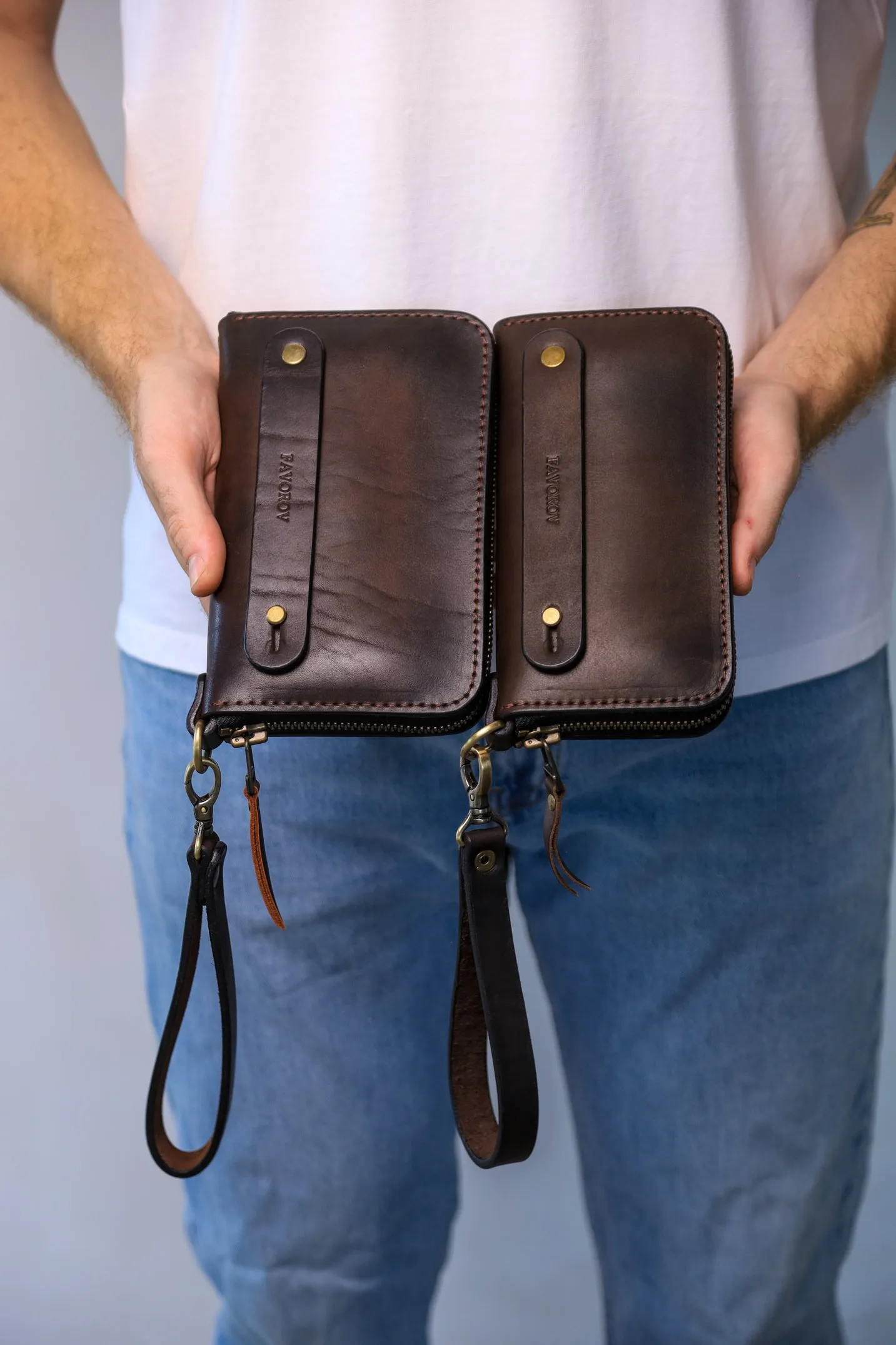 Personalized Leather Clutch, Full Grain Leather Clutch, Brown men's leather wallet, Zipped wallet, Wrist Bag, Men's purse, Father's gift