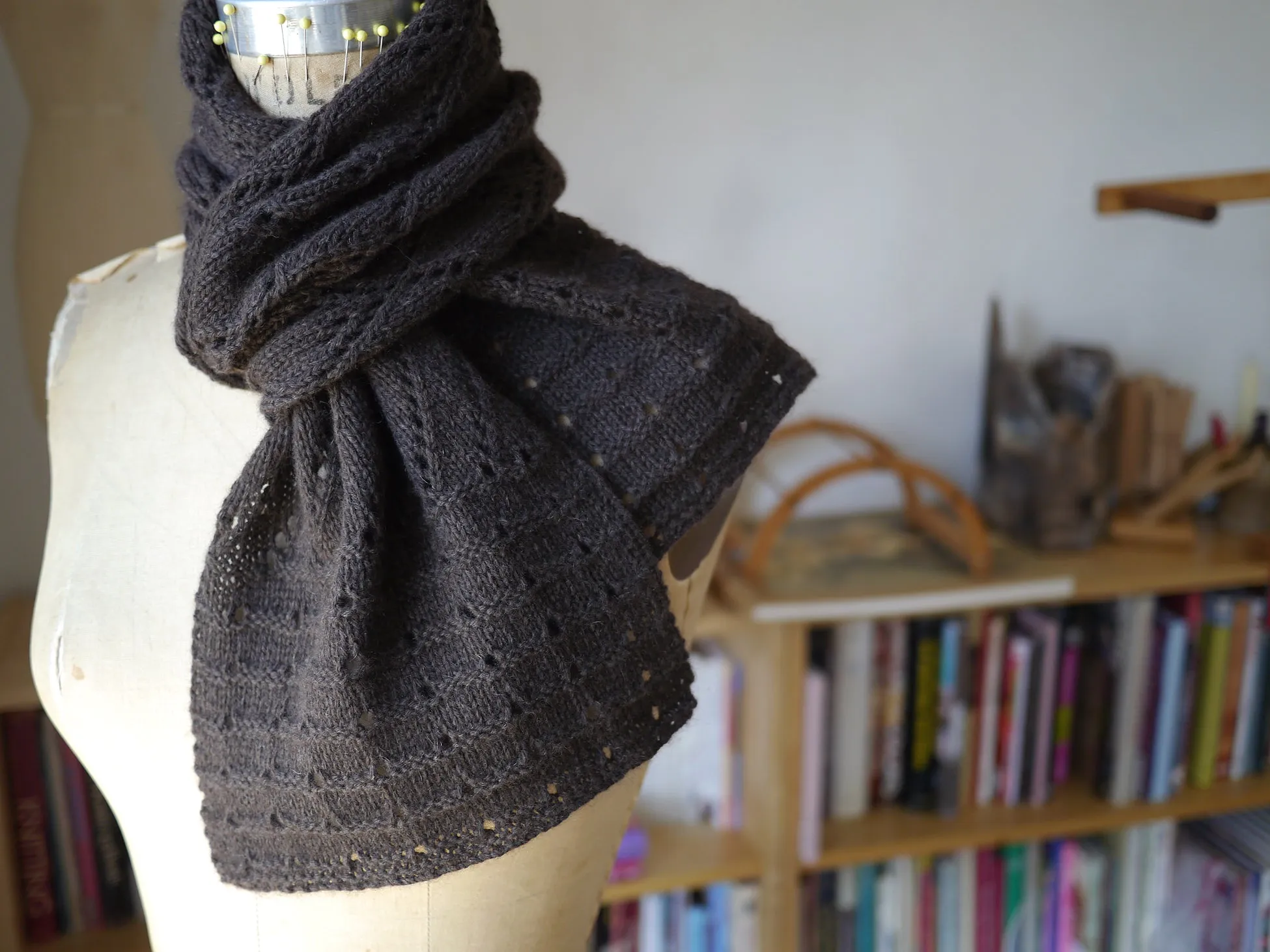 Peu de Pluie Cowl and Scarf <br/><small>knitting pattern</small>