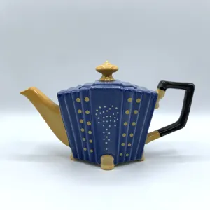 Pfaltzgraff “Villa Della Luna” Teapot, Designed by Jana Kolpen and Mary Tiegreen /hg