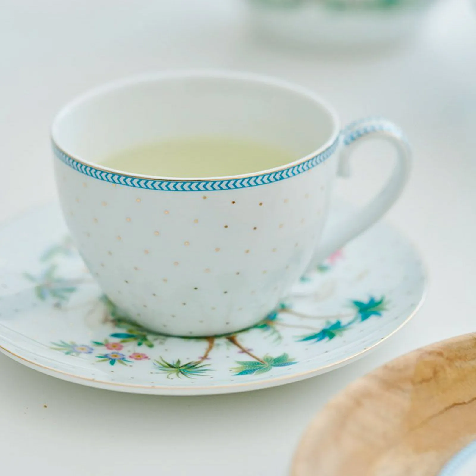 Pip Studio Jolie Dots Set of 2 Cups & Saucers - White & Gold