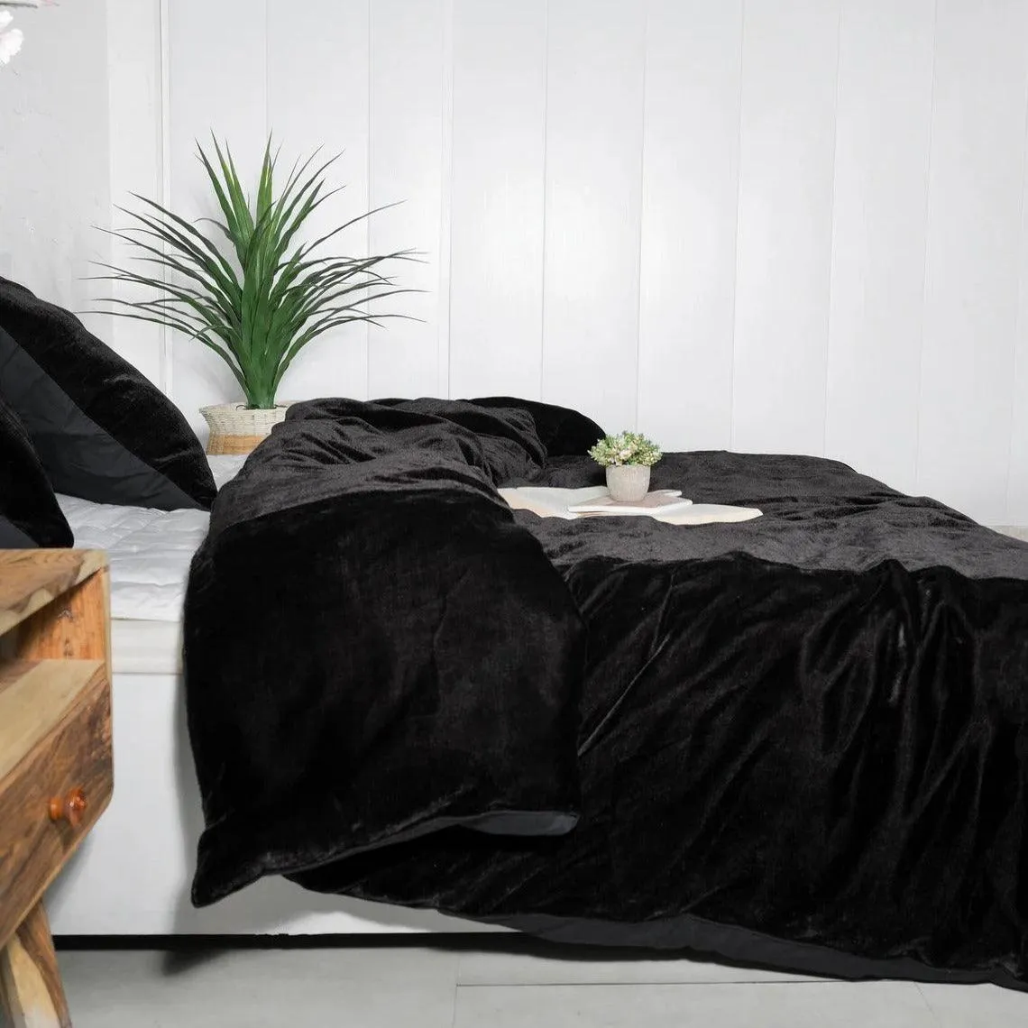 Plain Velvet Duvet Set Black