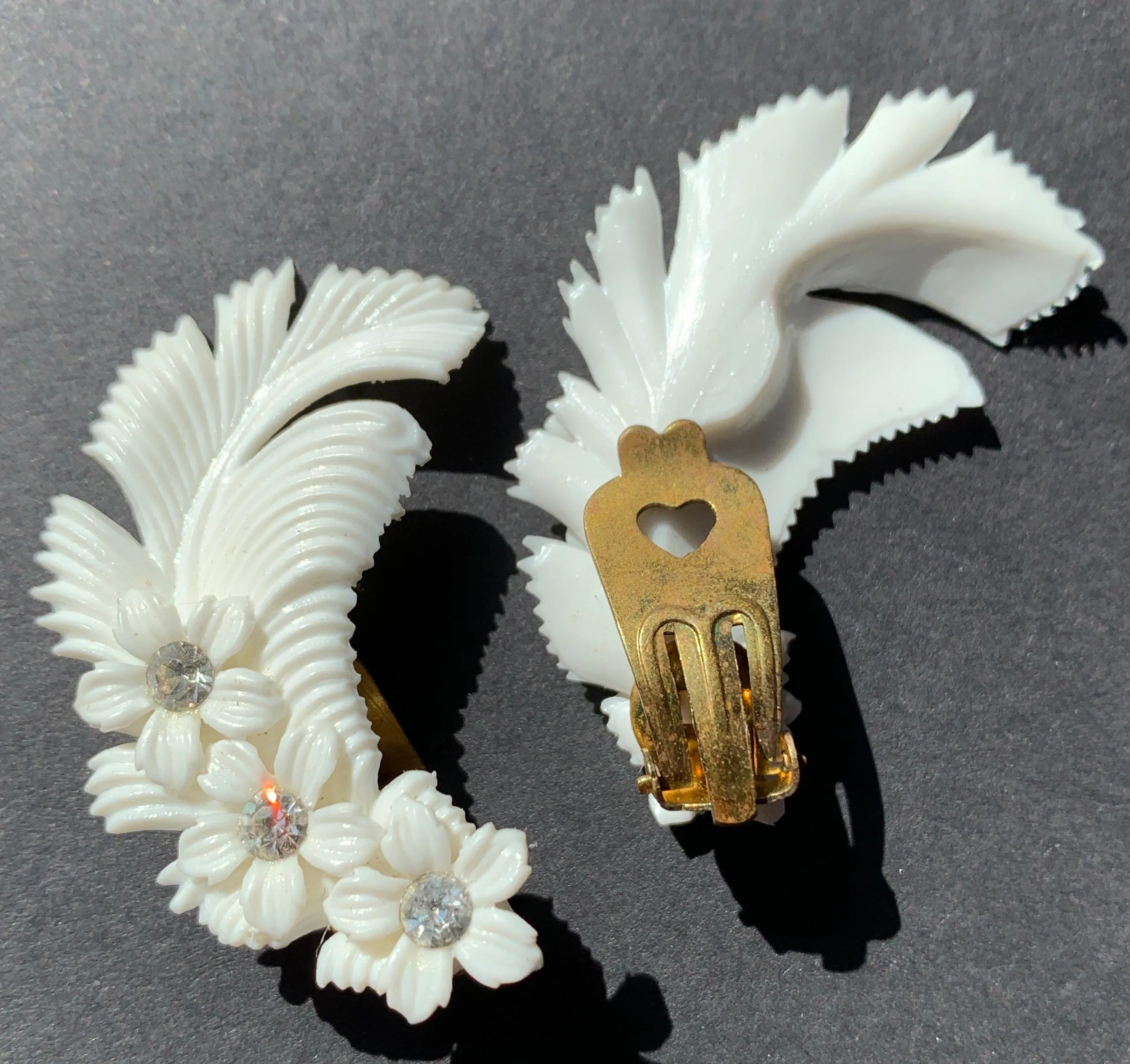 Pleasing Diamante Flower and Feather Vintage Clip-on Earrings