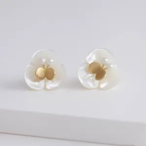 Plum flower pearl butterfly earrings