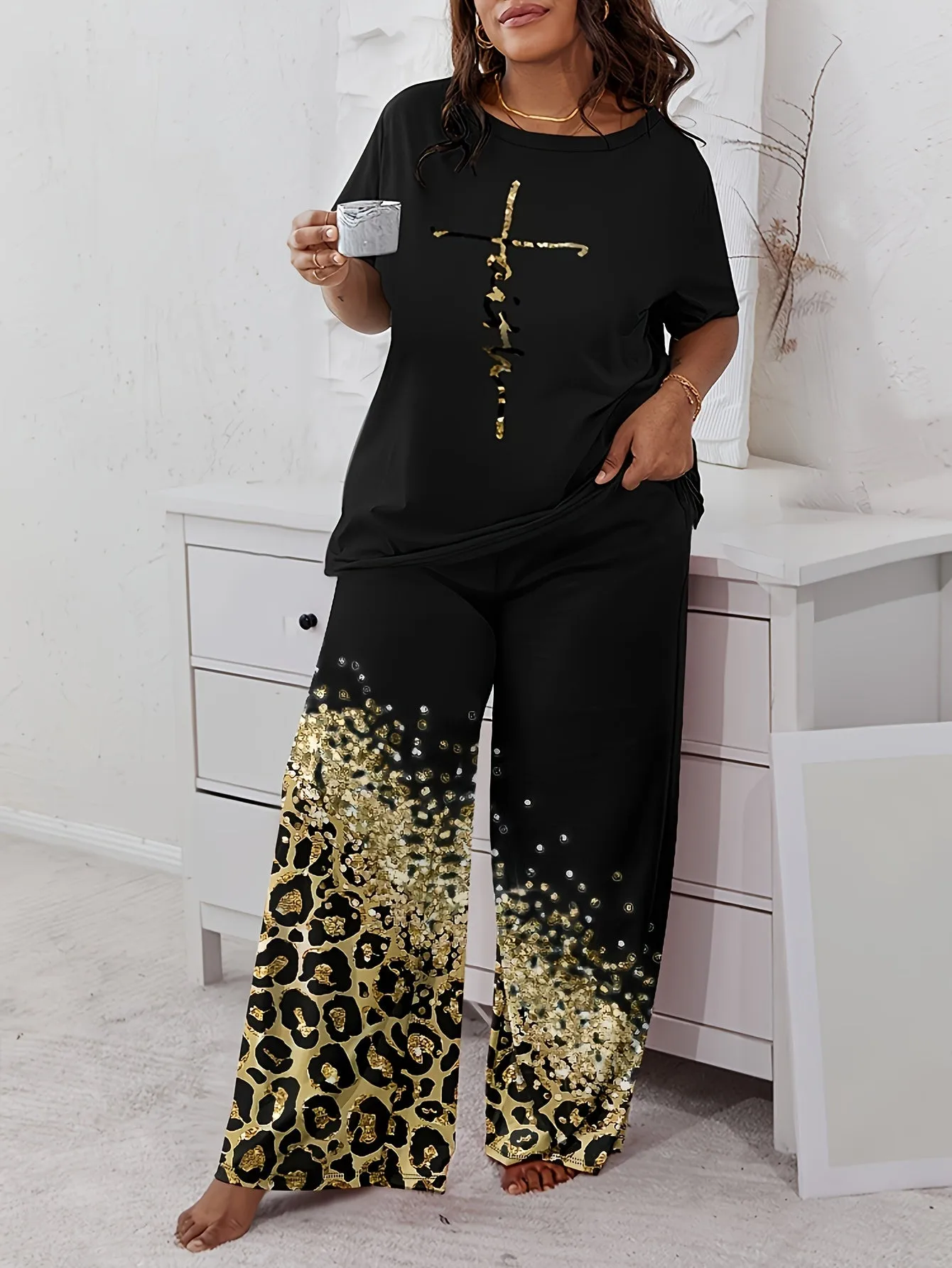 Plus Size Women's Trendy Pajamas Set with Cross Letter & Leopard Print Tee & Pants Lounge Ensemble"