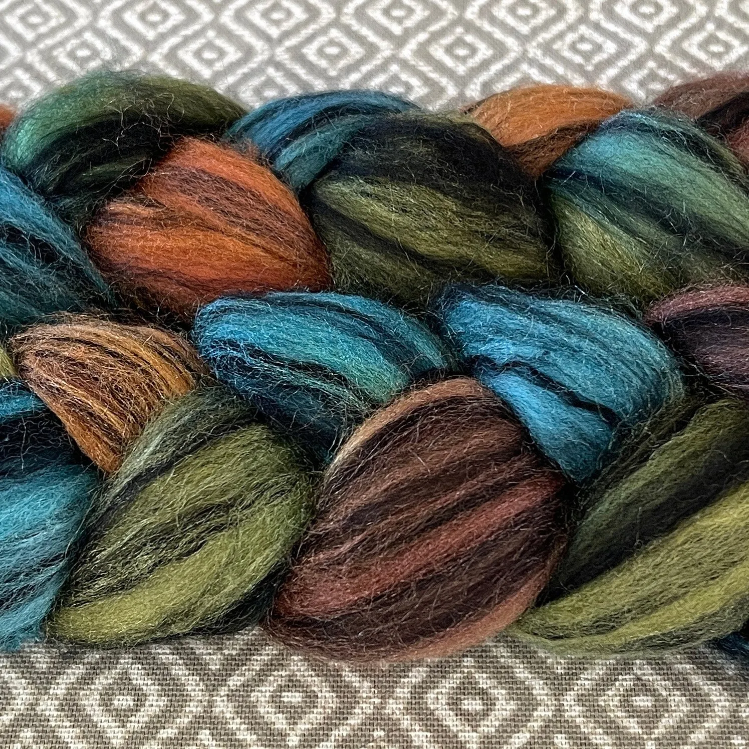 Polwarth Black Bamboo Silk Roving - Copper Hills