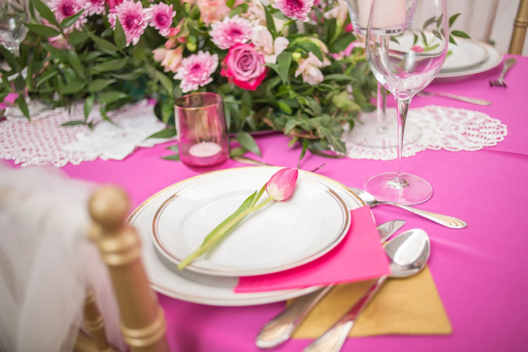 Poly Premier Round Tablecloth