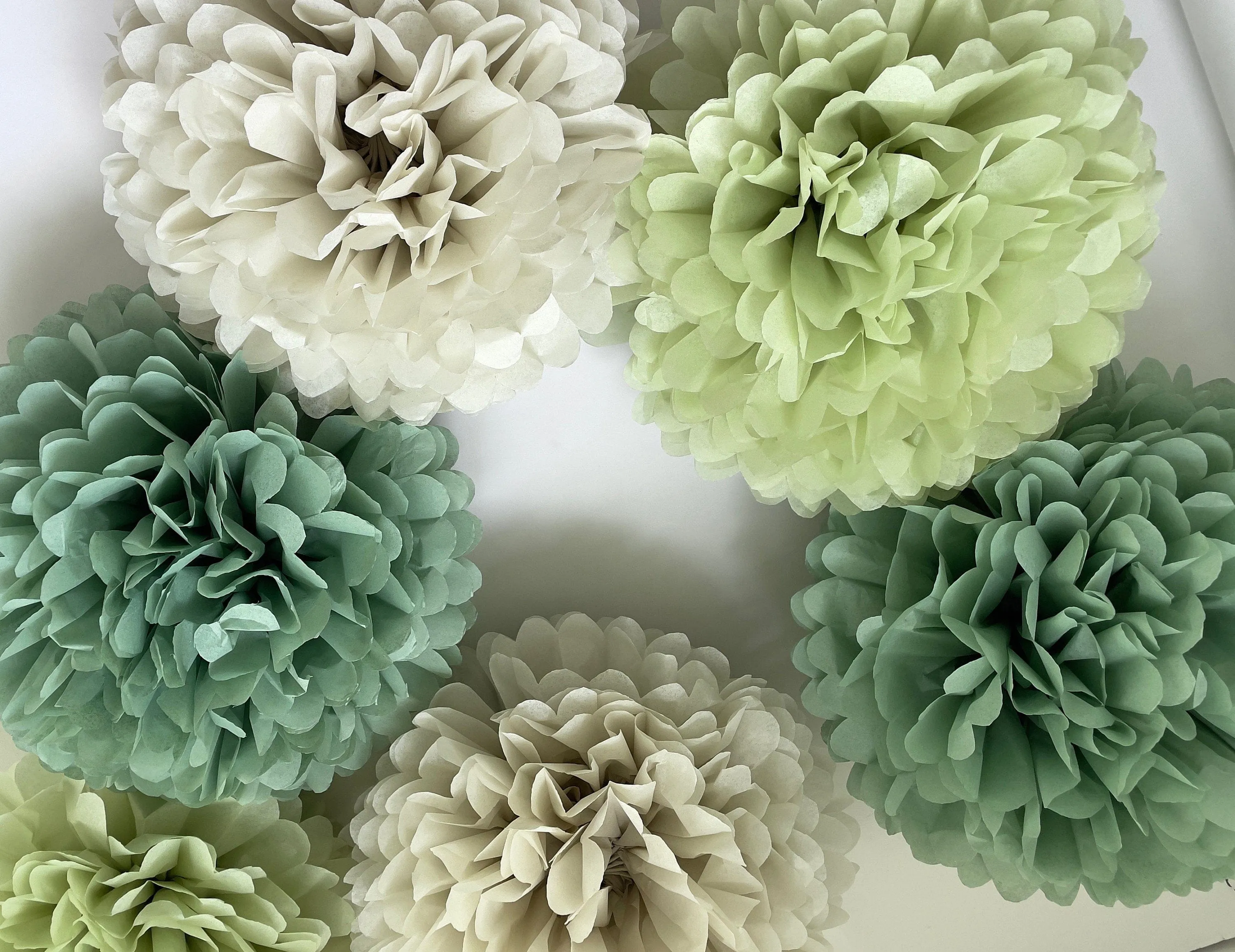 Pom pom set of 16 | sage green Tissue paper pom poms | dusty green Paper flowers | Wedding decor | cream and green party decor