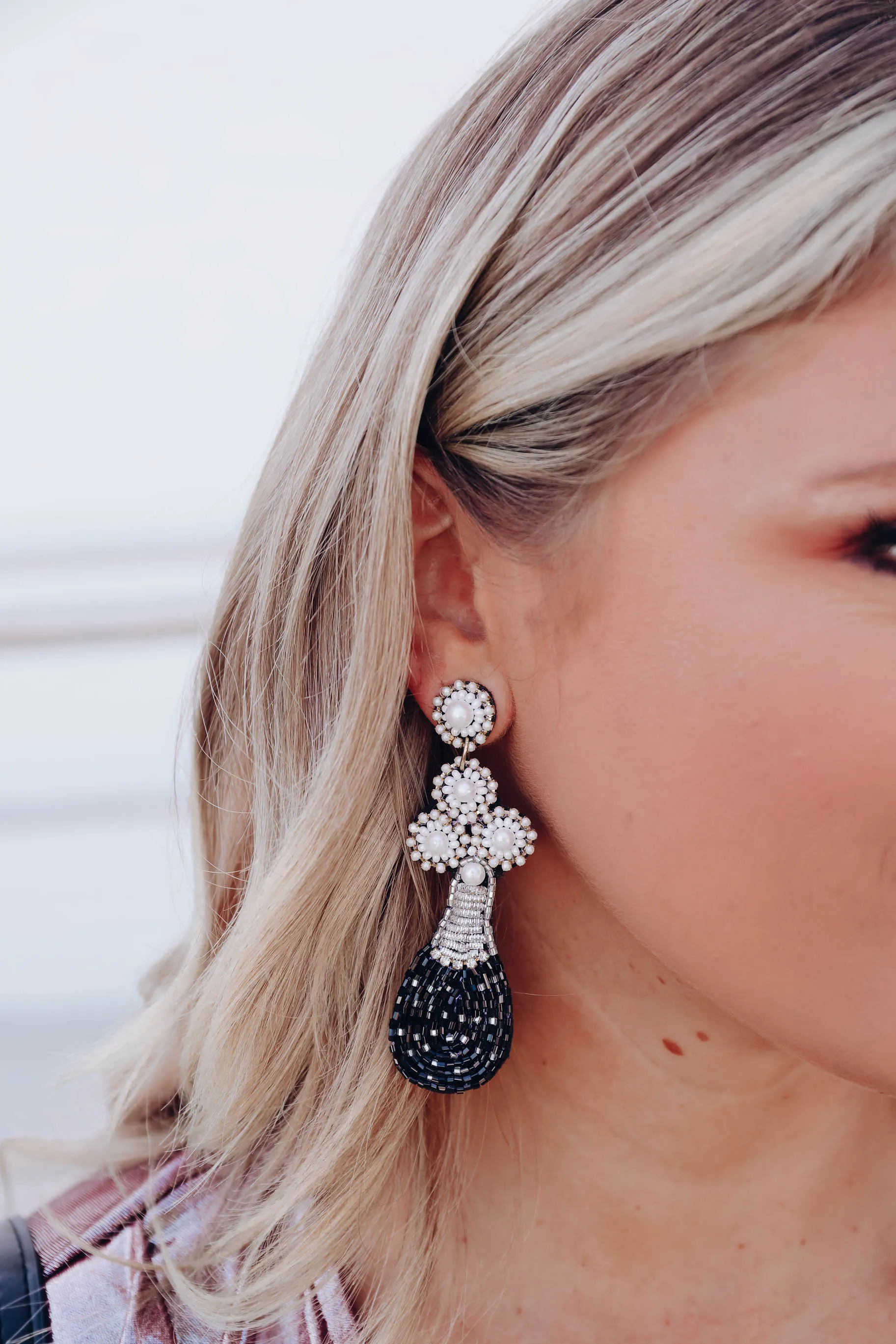 Poppin' Champagne Beaded Earrings - Black