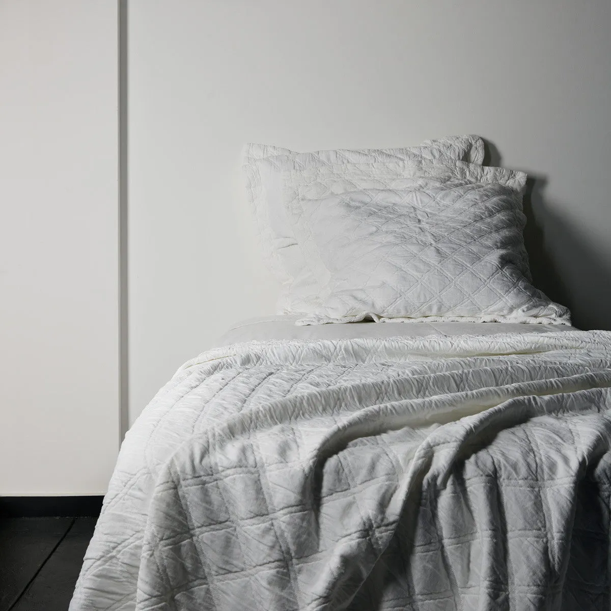 Portier Cotton Coverlet Pure White