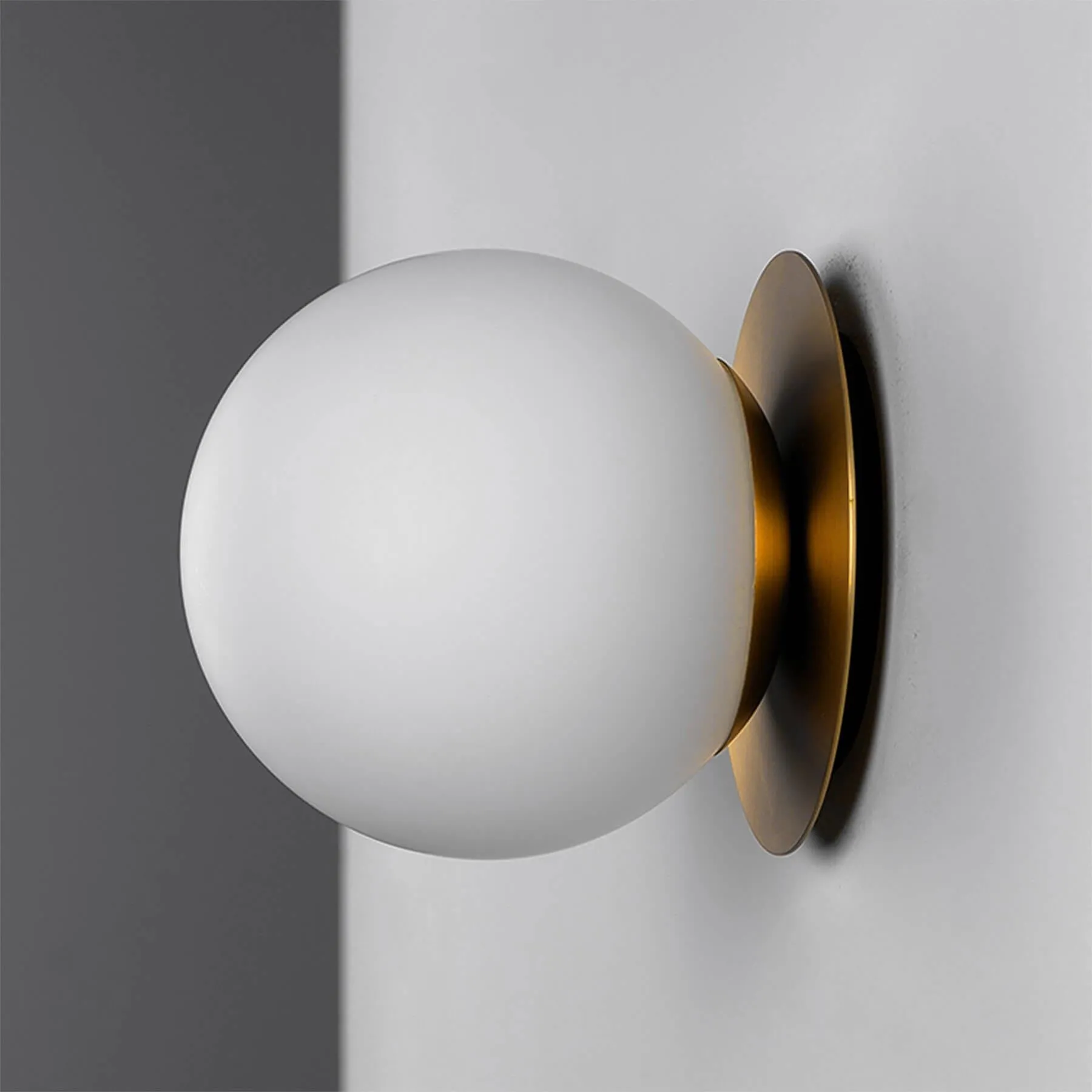 Pulsar Wall Light