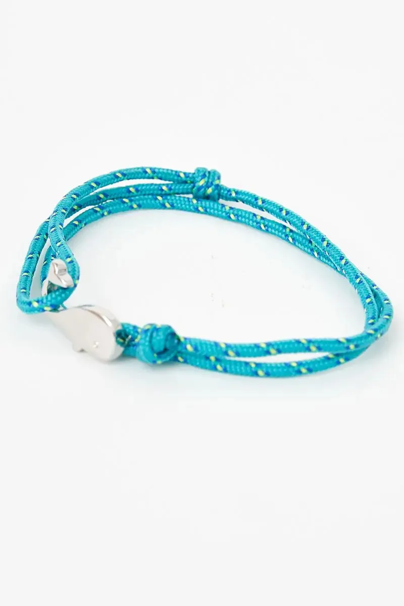 Pulsera o brazalete en cuerda azul celeste con ballena