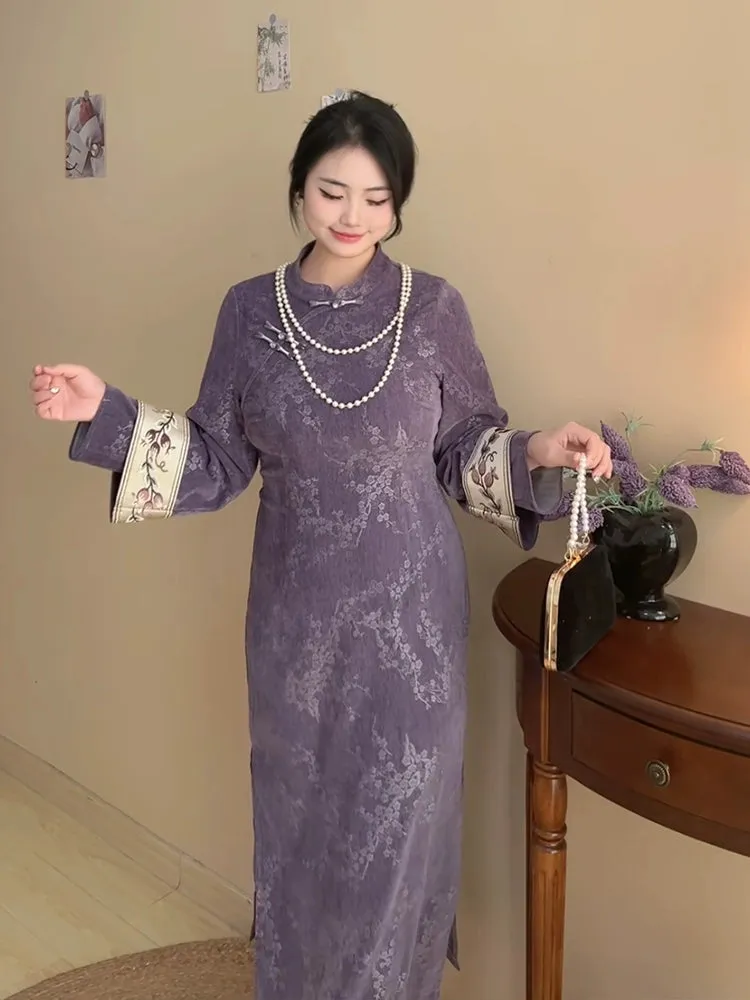 Qiezi 茄子 Aubergine 1920s Inspired Plus Size Long Sleeve Winter Qipao