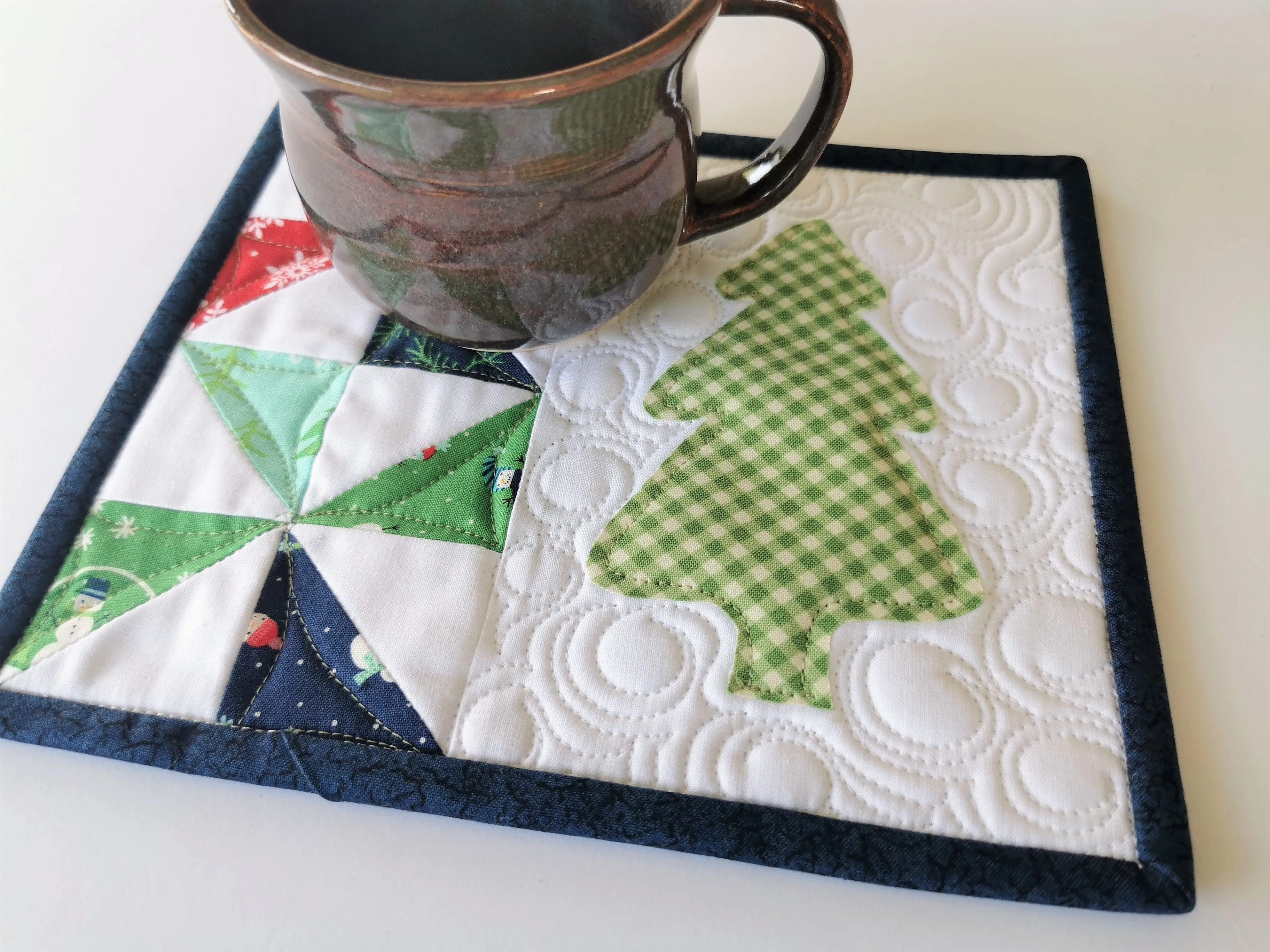 Quilted Mug Rug, Mini Christmas Tree Quilt