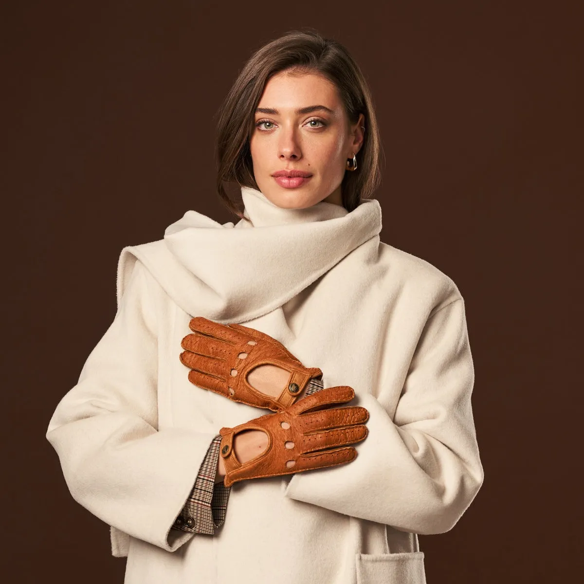 Raffaella (brown) – Luxurious Italian peccary driving gloves