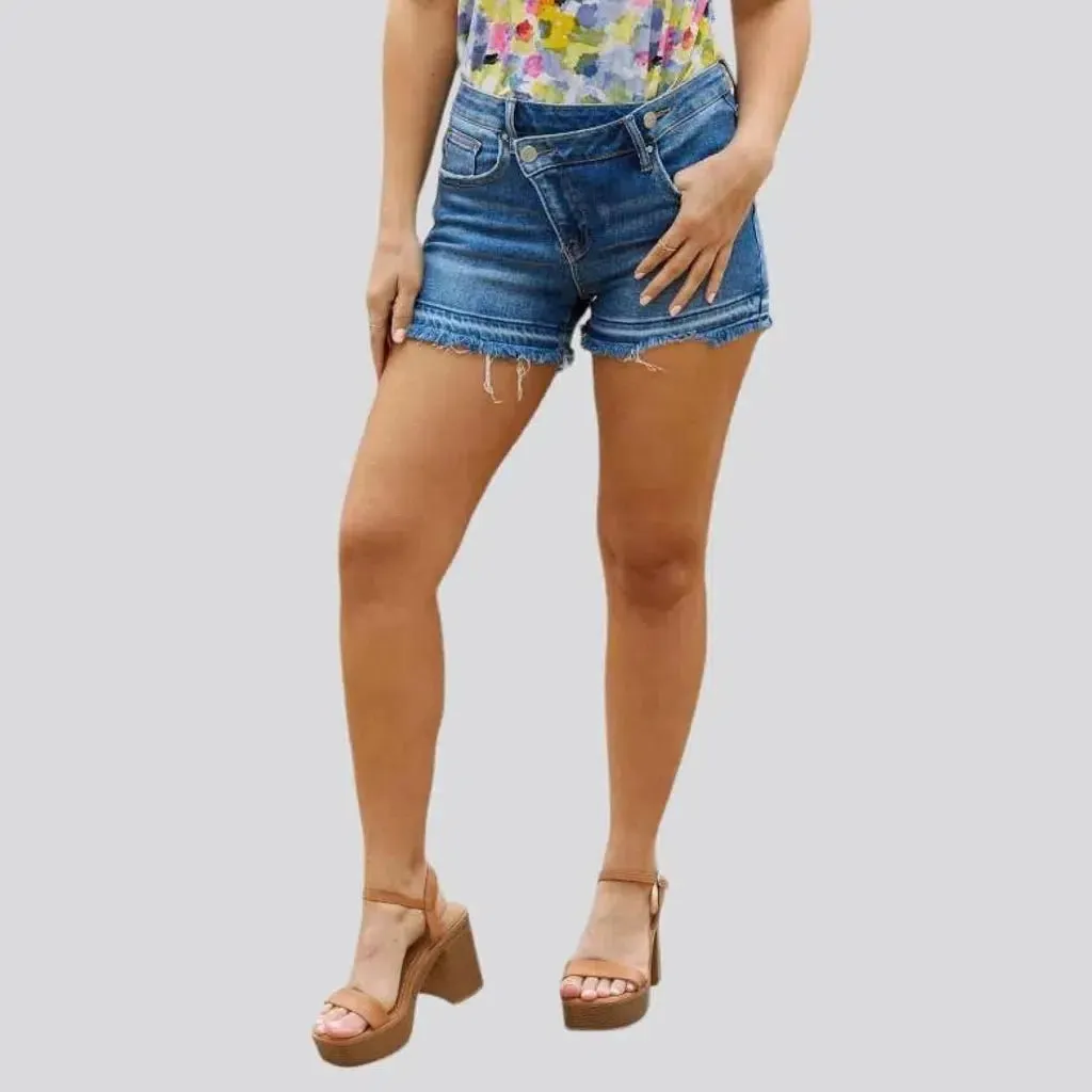 Raw-hem vintage denim shorts for women