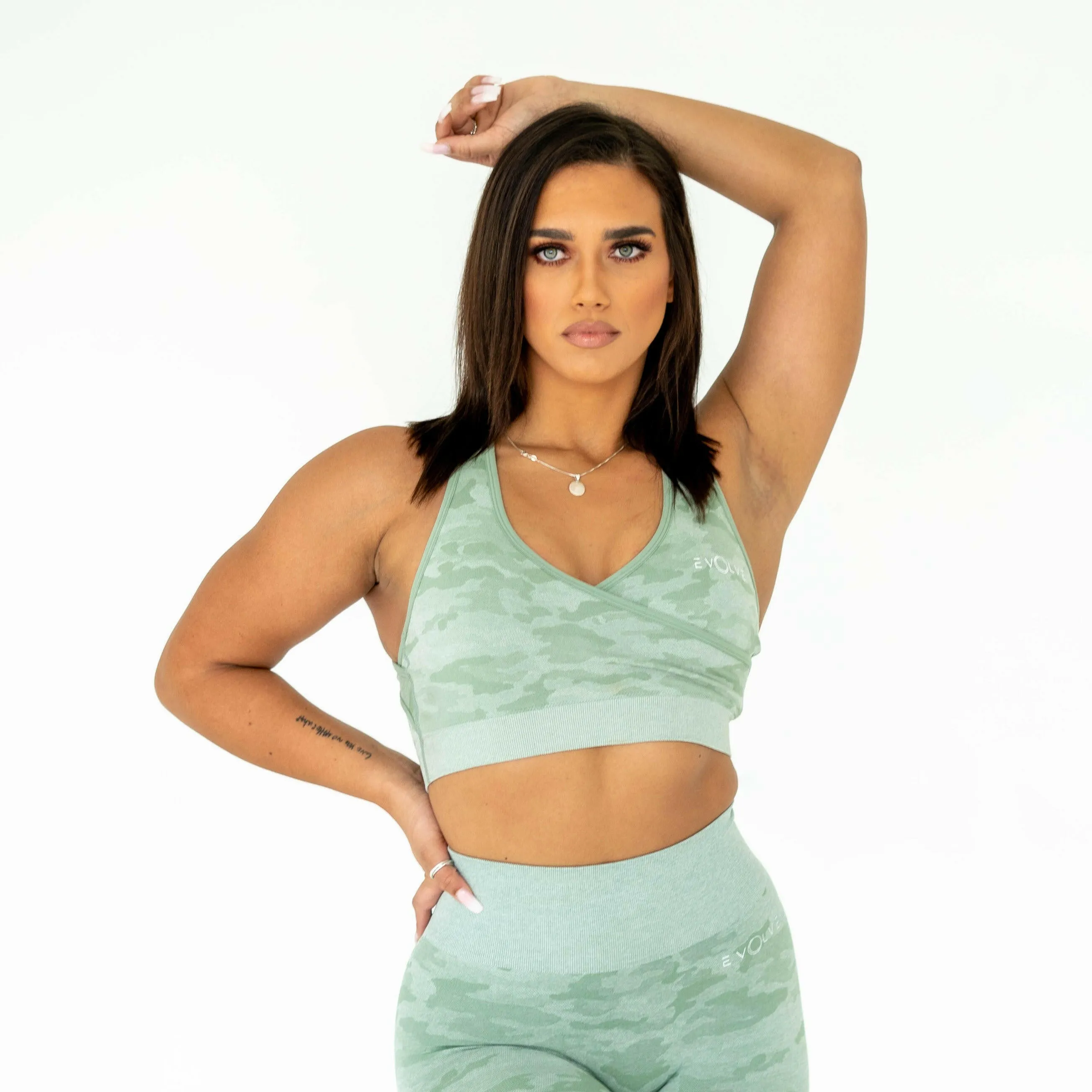 Rebel Seamless Sports Bra (Camo Light Green)