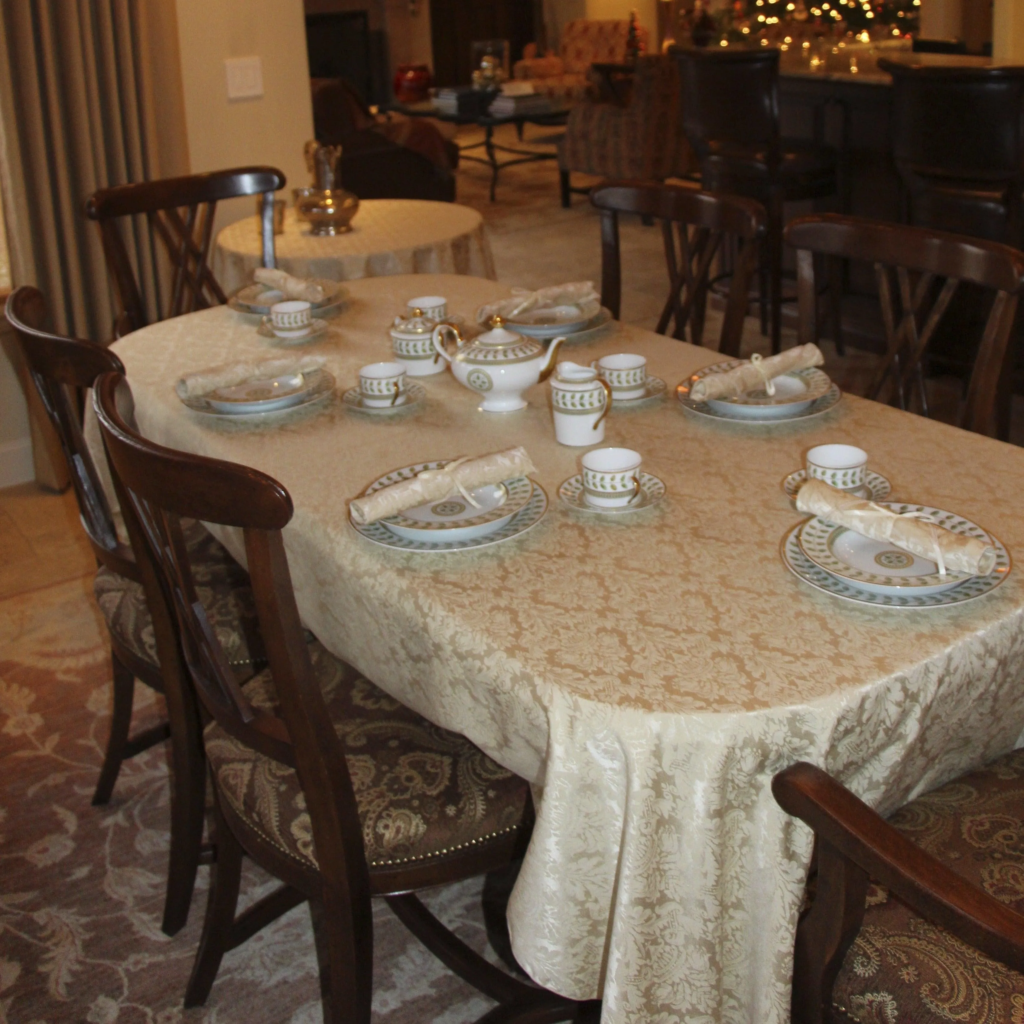 Rectangular Saxony Damask Tablecloth