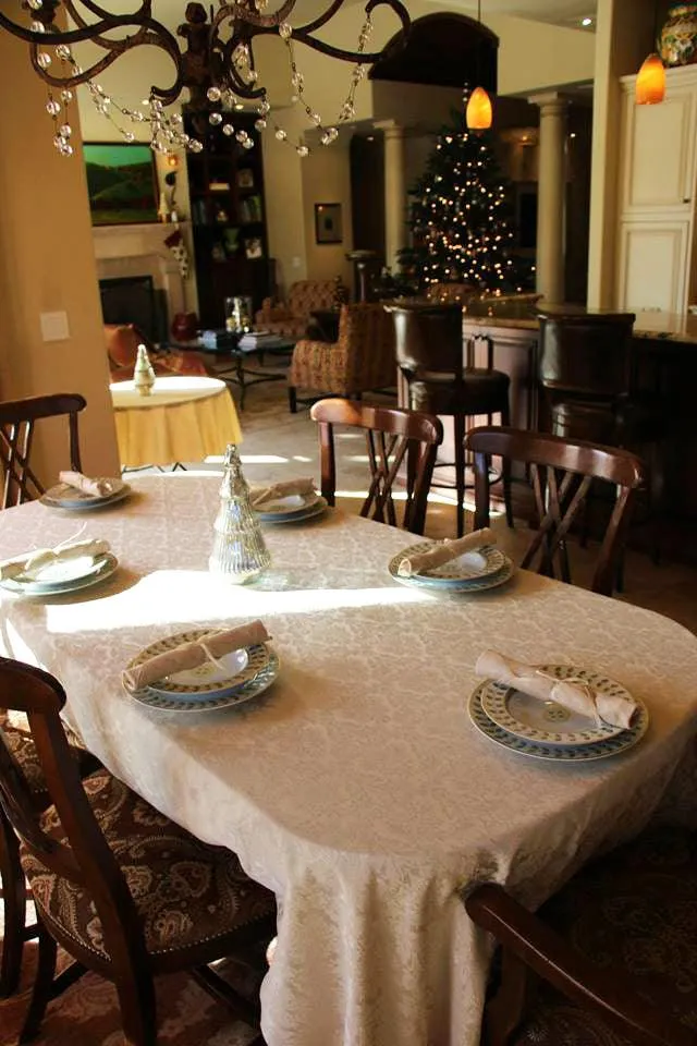 Rectangular Saxony Damask Tablecloth