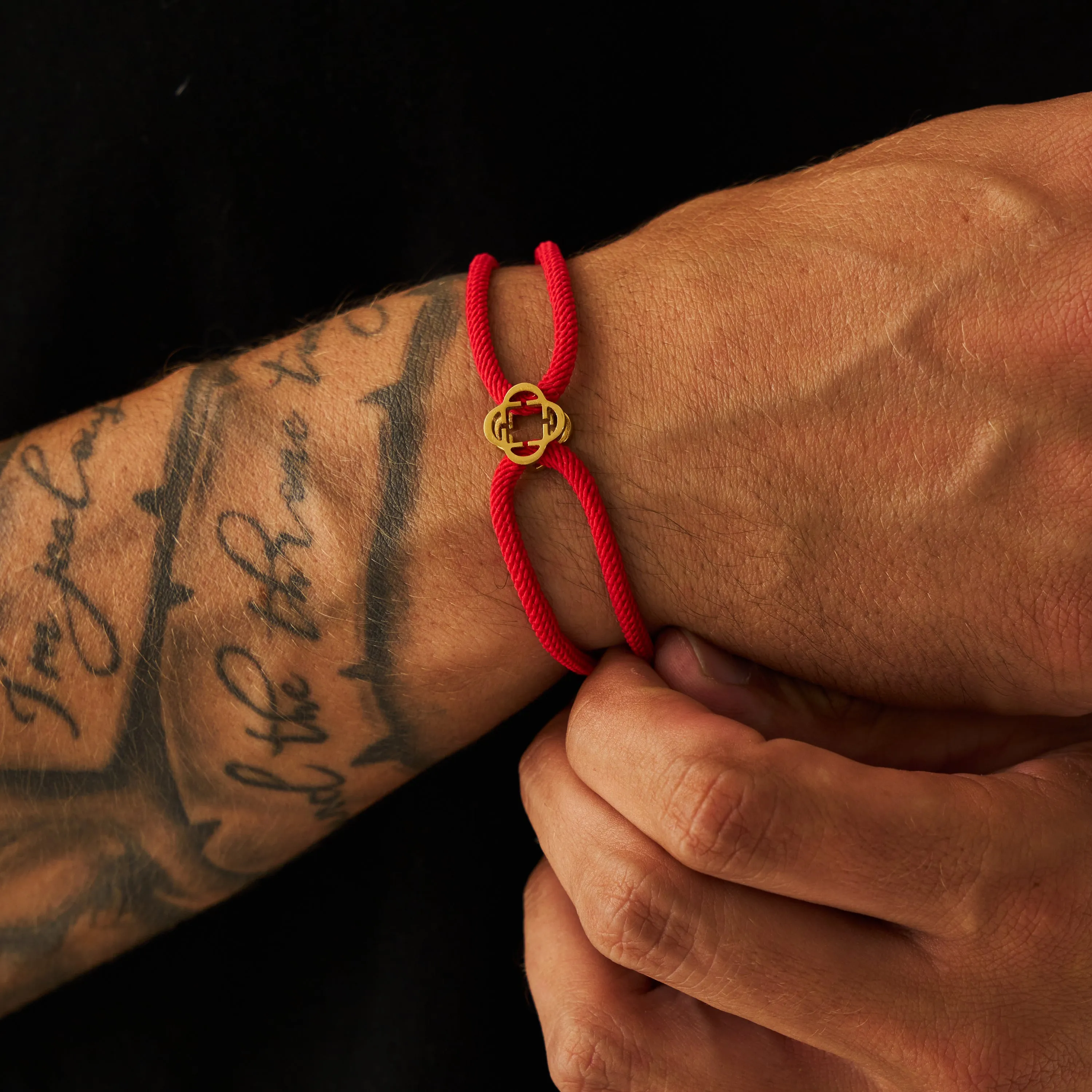 Red Cord Bracelet (Gold)