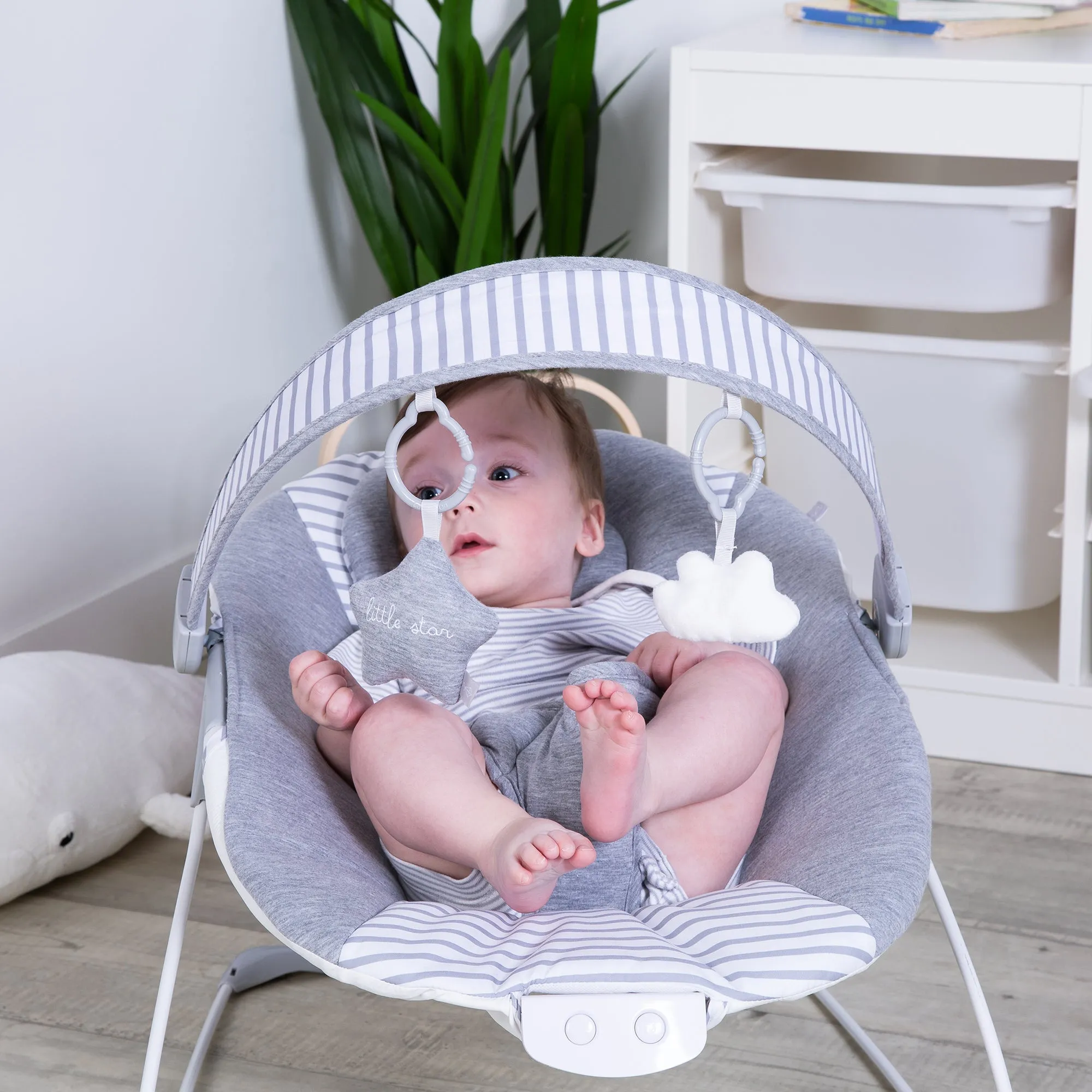 Red Kite Cosy Bouncer Grey Linen