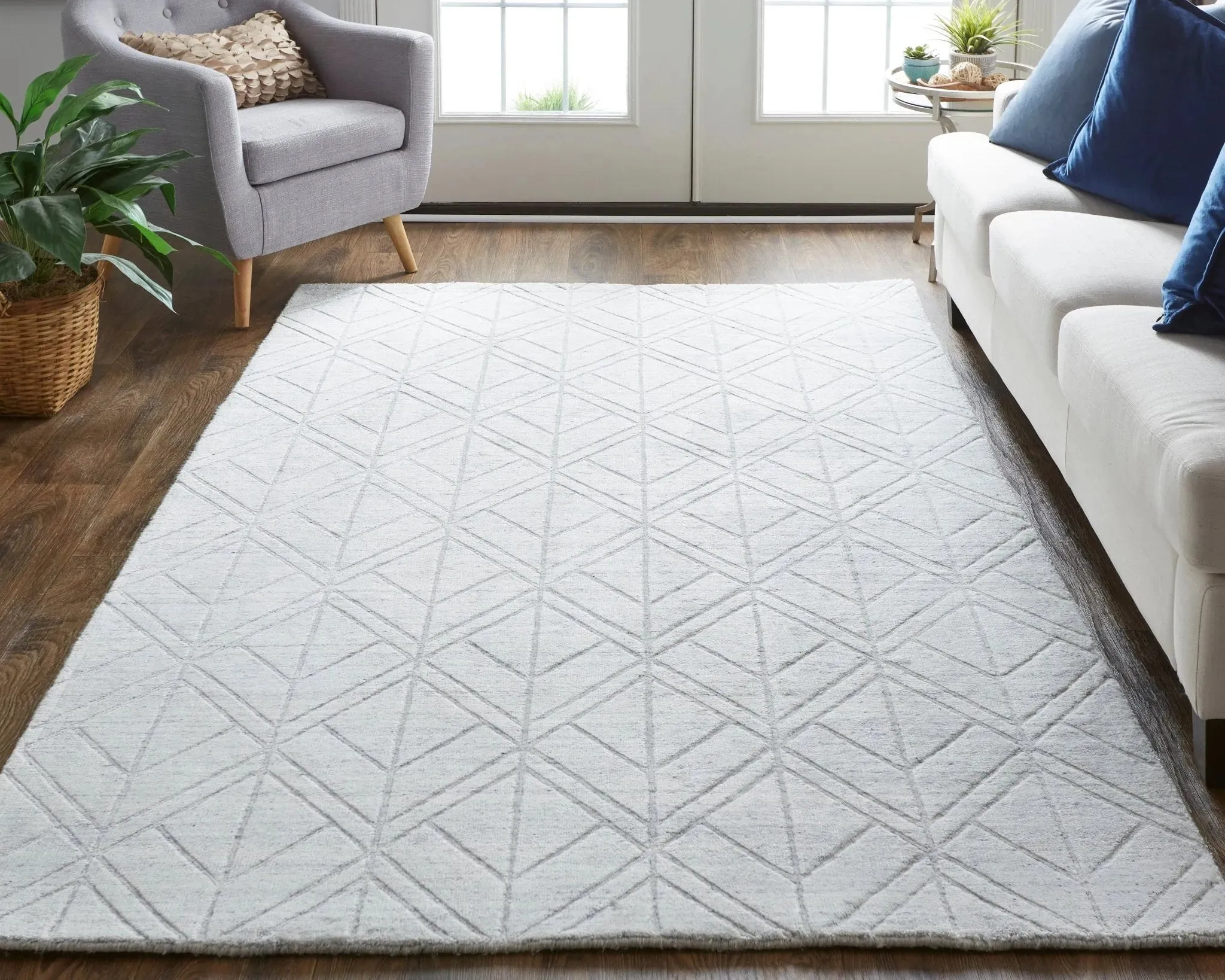 Redford RED8847F White/Silver Rug