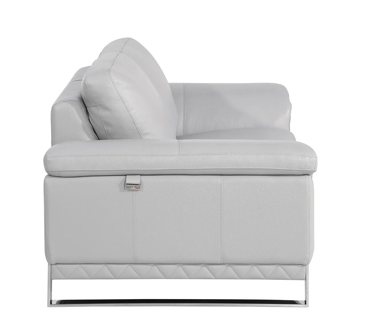 Regal Eleganza Loveseat