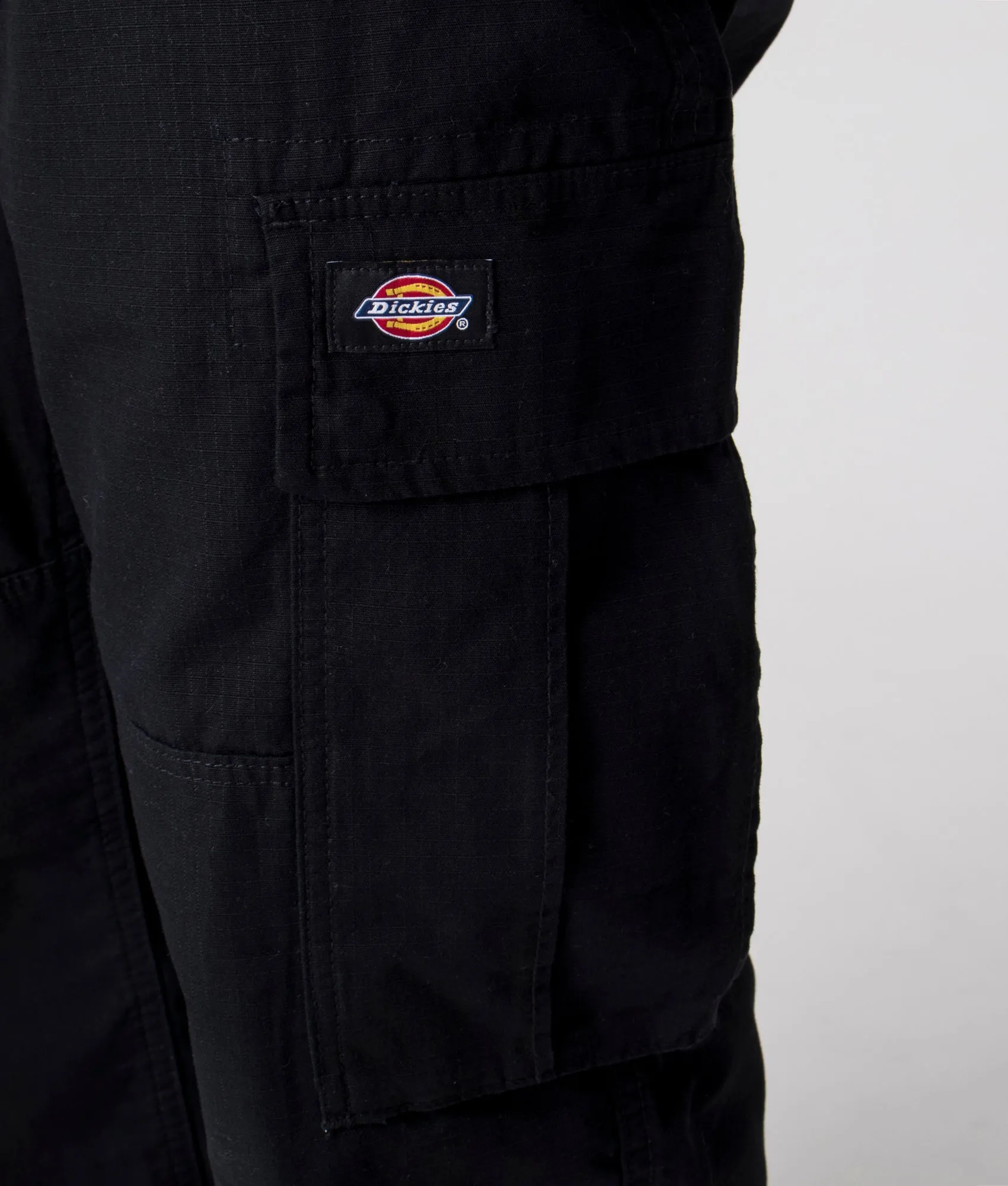 Relaxed Fit Eagle Bend Cargo Pants