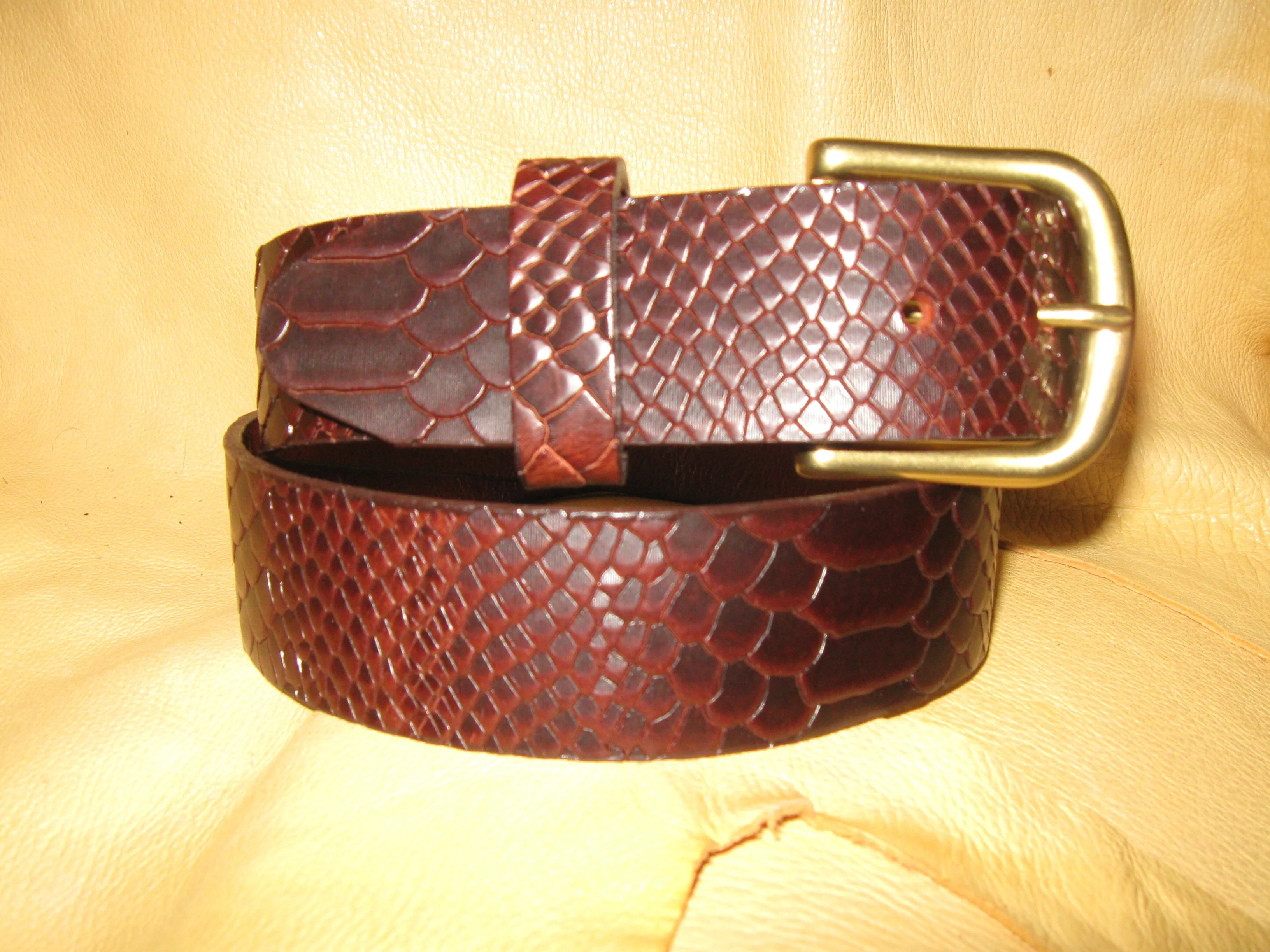 Reptile-Embossed Cowhide Leather Belt