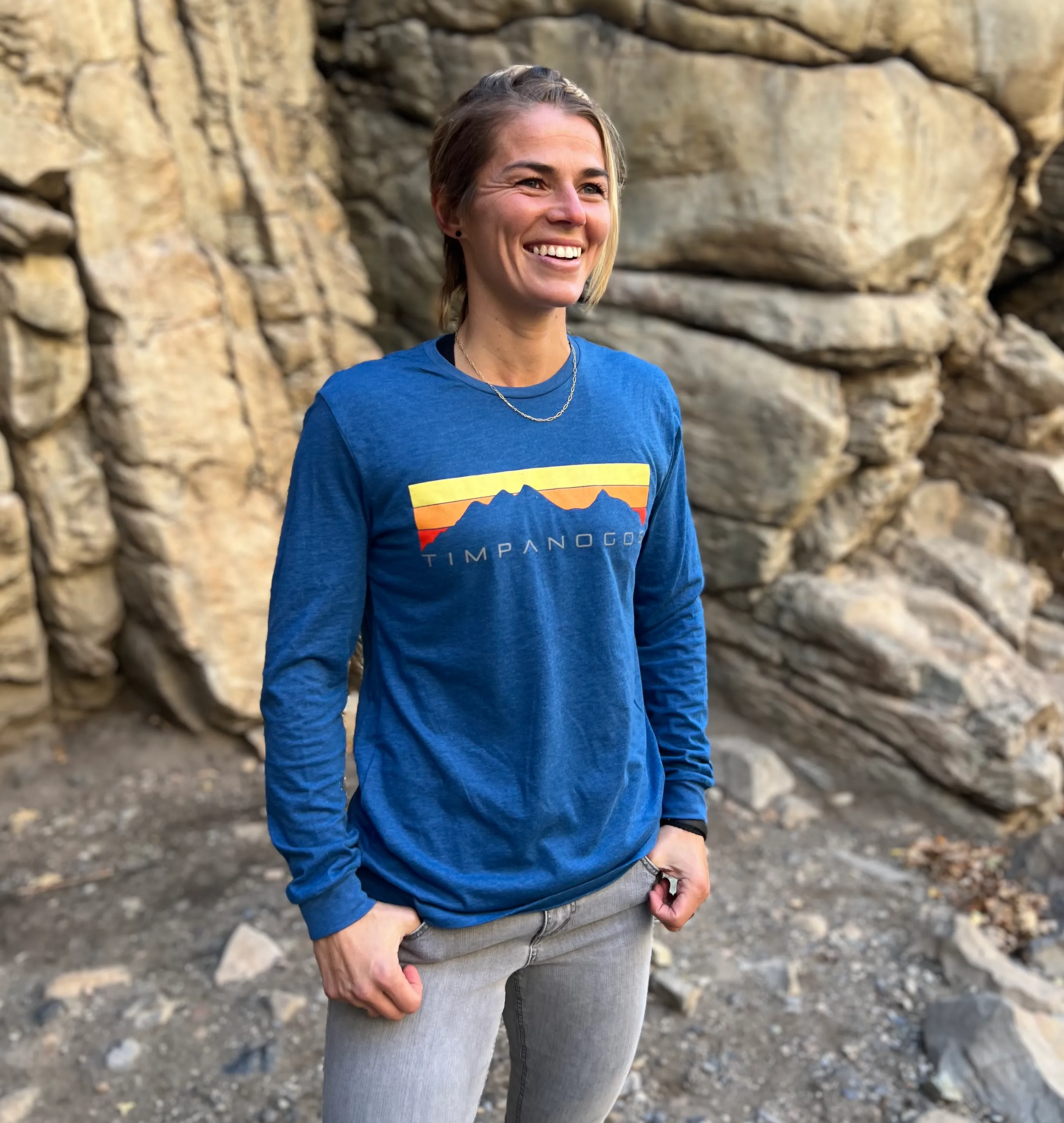 Retro Mountain Classic (warm) - Premium Long Sleeve Shirt