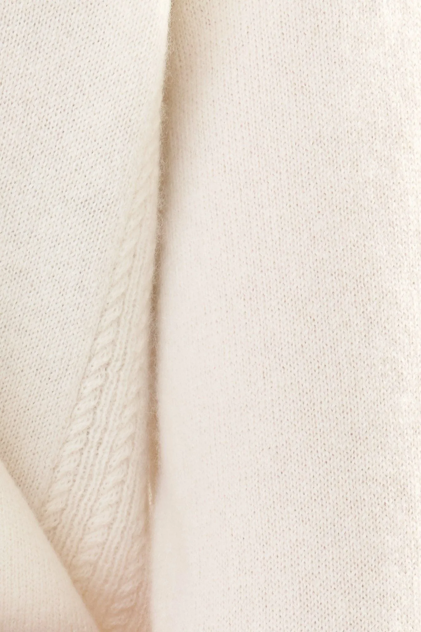 Robertson Madison 100% Cashmere Wide Shoulder Crewneck CC-260 | Ivory