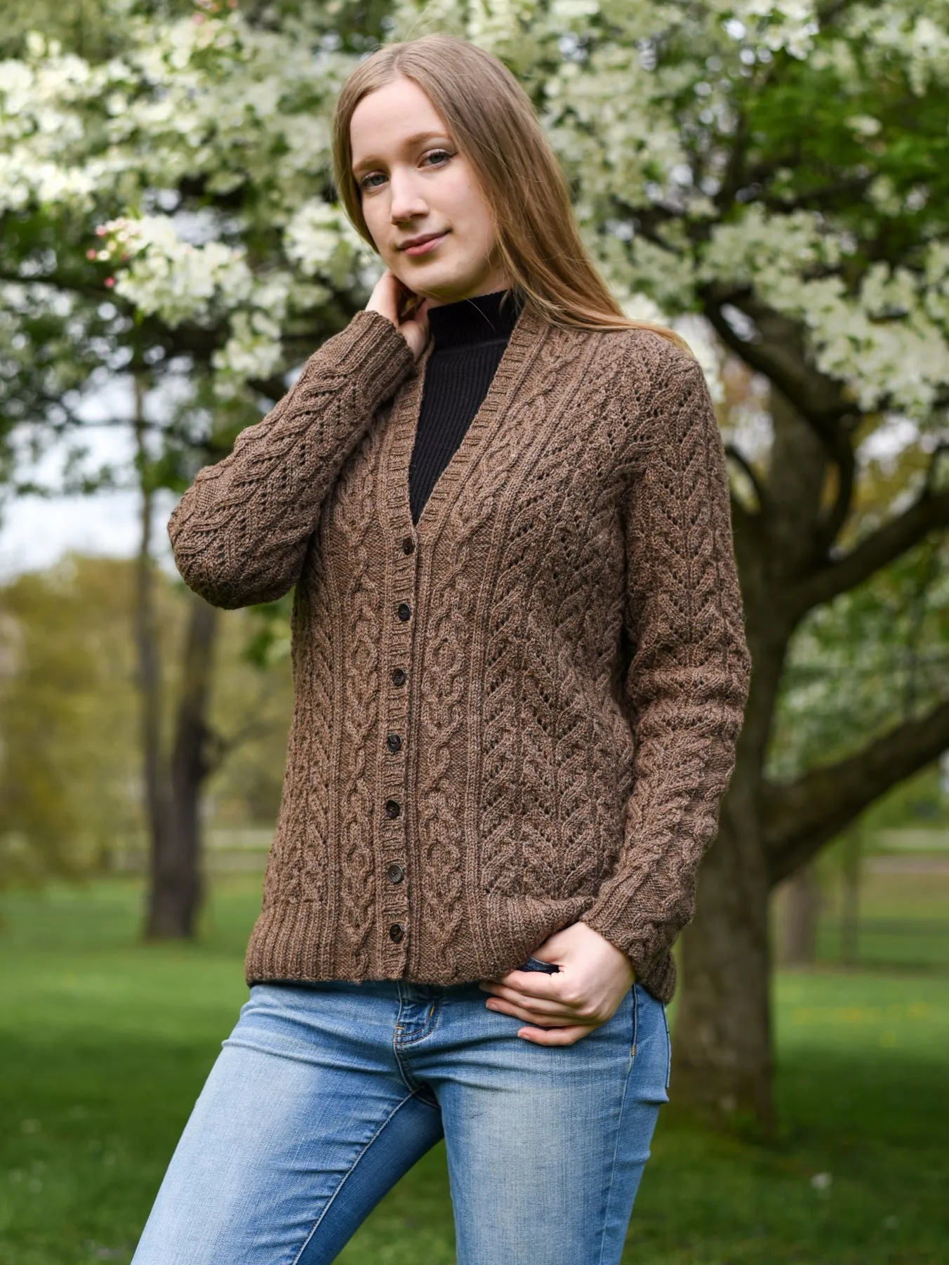 Robin's Nest Cardigan <br/><small>knitting pattern</small>