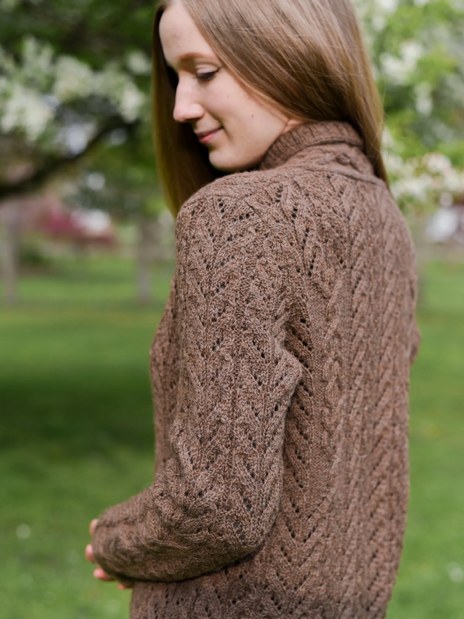 Robin's Nest Cardigan <br/><small>knitting pattern</small>