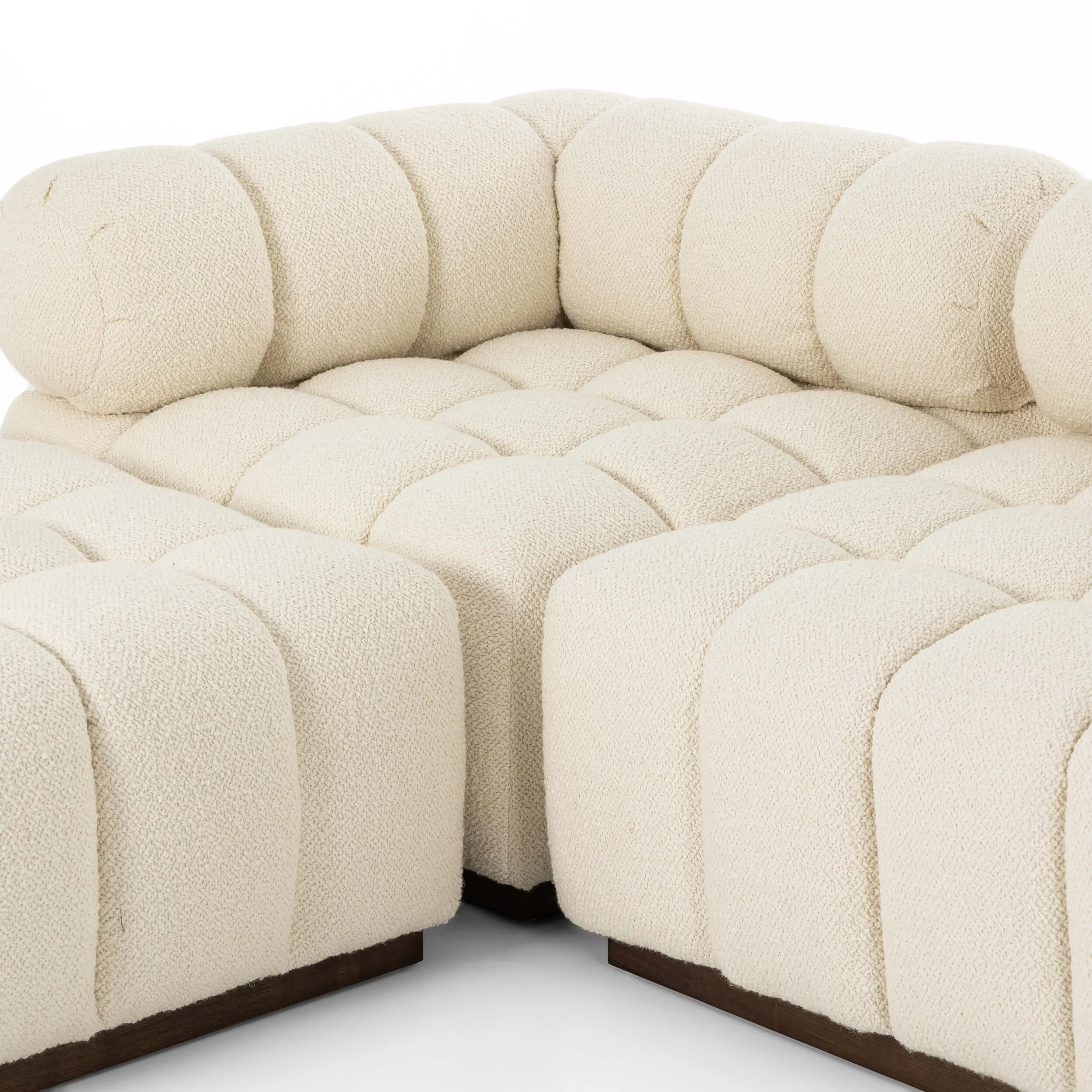 Roma 3-Piece Sectional w/Ottoman, Durham Cream