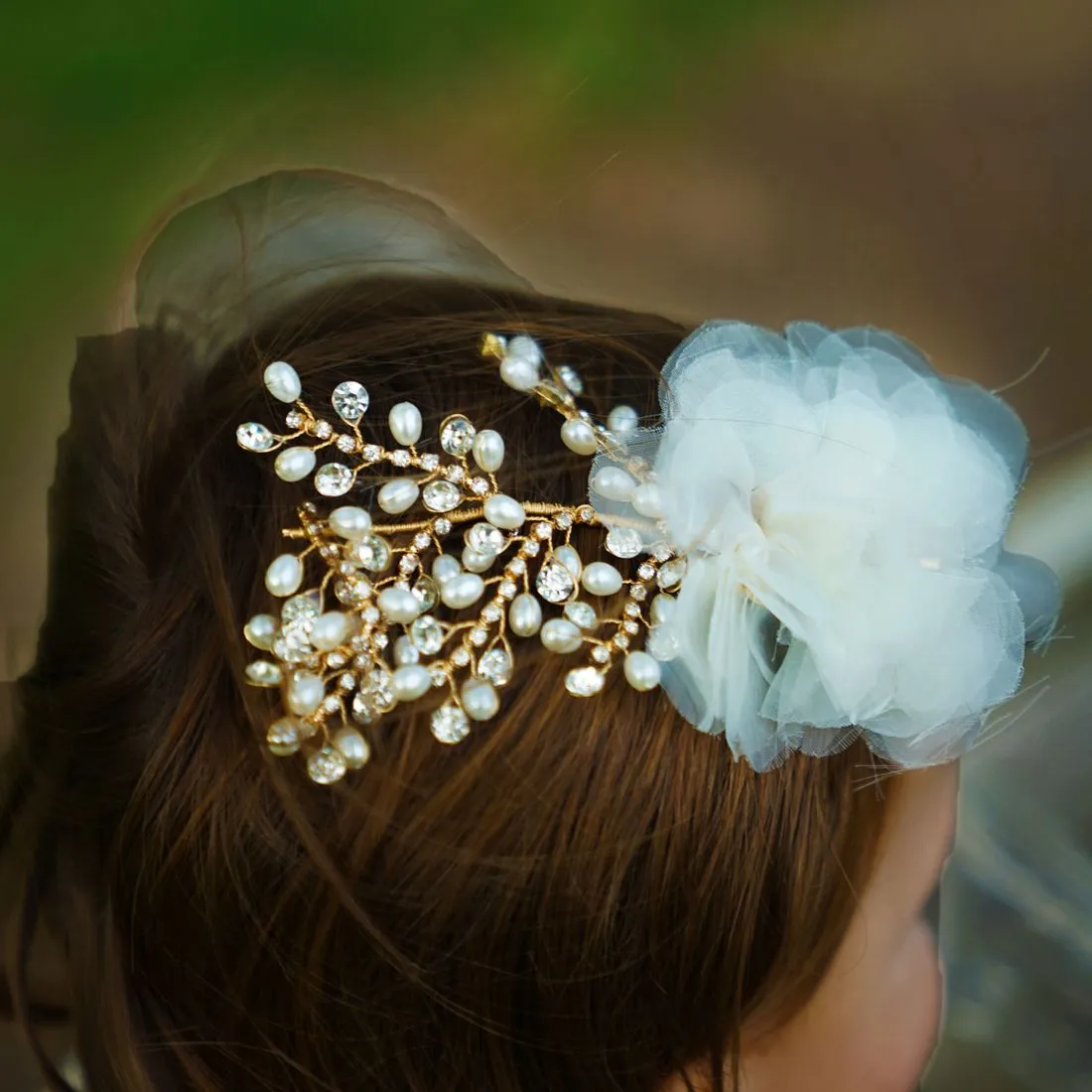 Royal Foliage of Pearl & White Petal