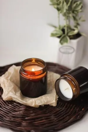 Ruya's Handcrafts Amber Single Wick Carnelian stone | Evoking Sense of Tranquillity, Positive Vibes, Therapy Candles | Healing Light (Spicy Incense)