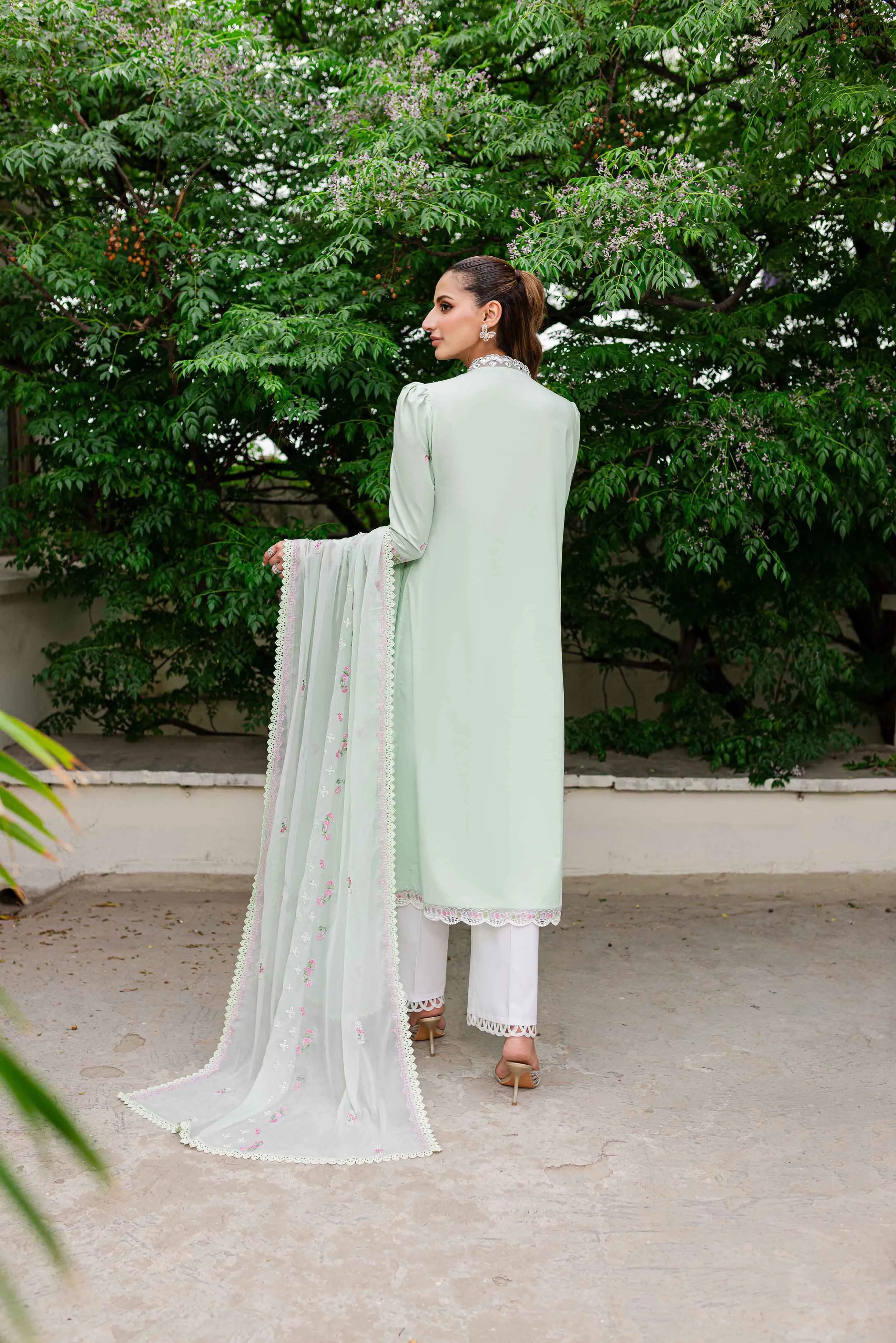 Sable Vogue Shiree Lawn Collection – Mint Garden