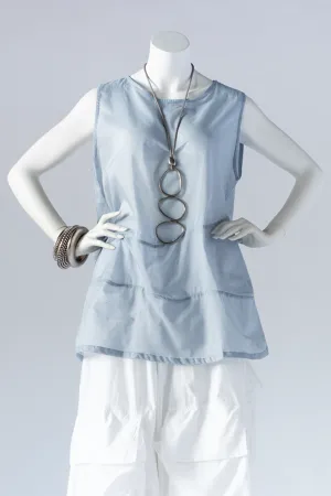 Santiago Top in Soft Blue Rafina