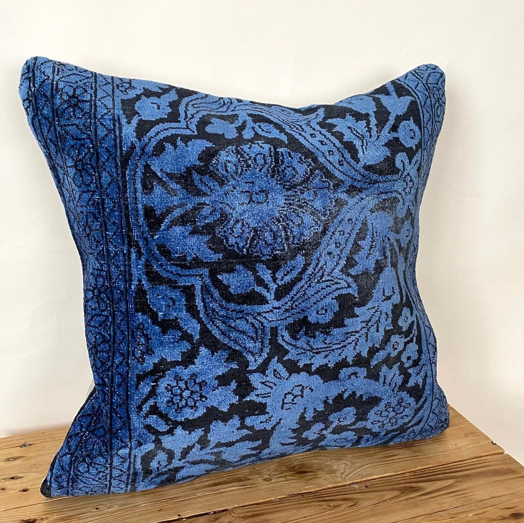 Sarina - Blue Bamboo Silk Pillow Cover