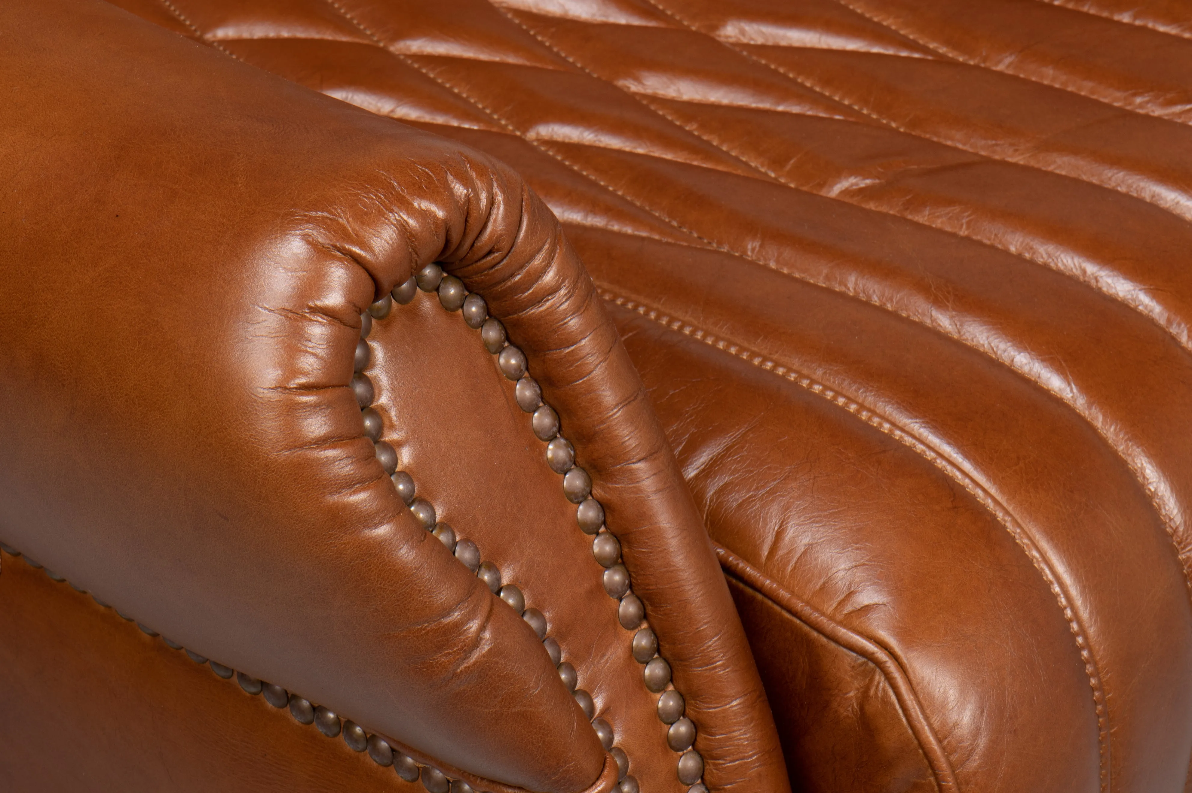 Sarreid - Bugatti Leather Swivel Chair - Brown - Traditional