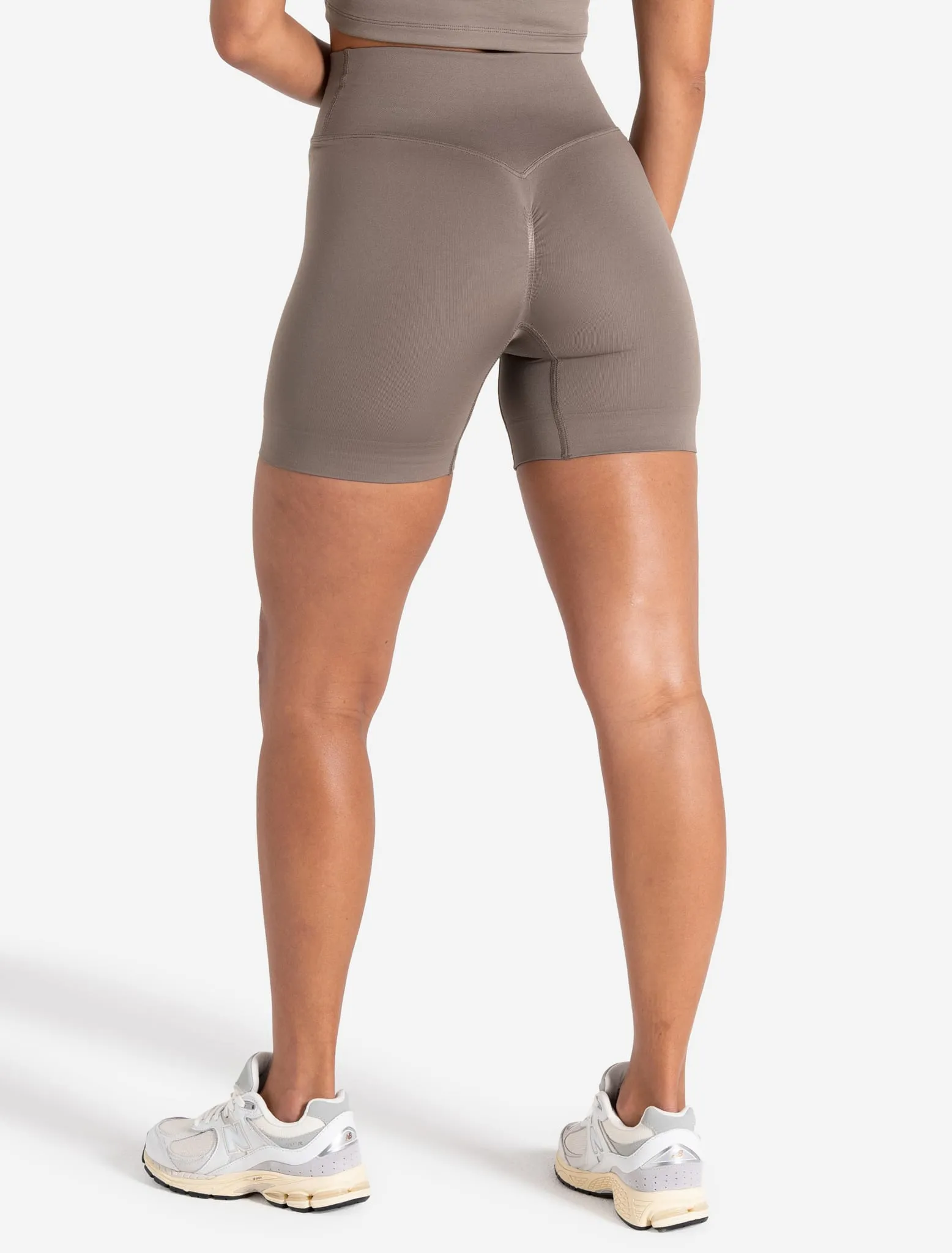 Sculpt Seamless Scrunch Shorts - Taupe