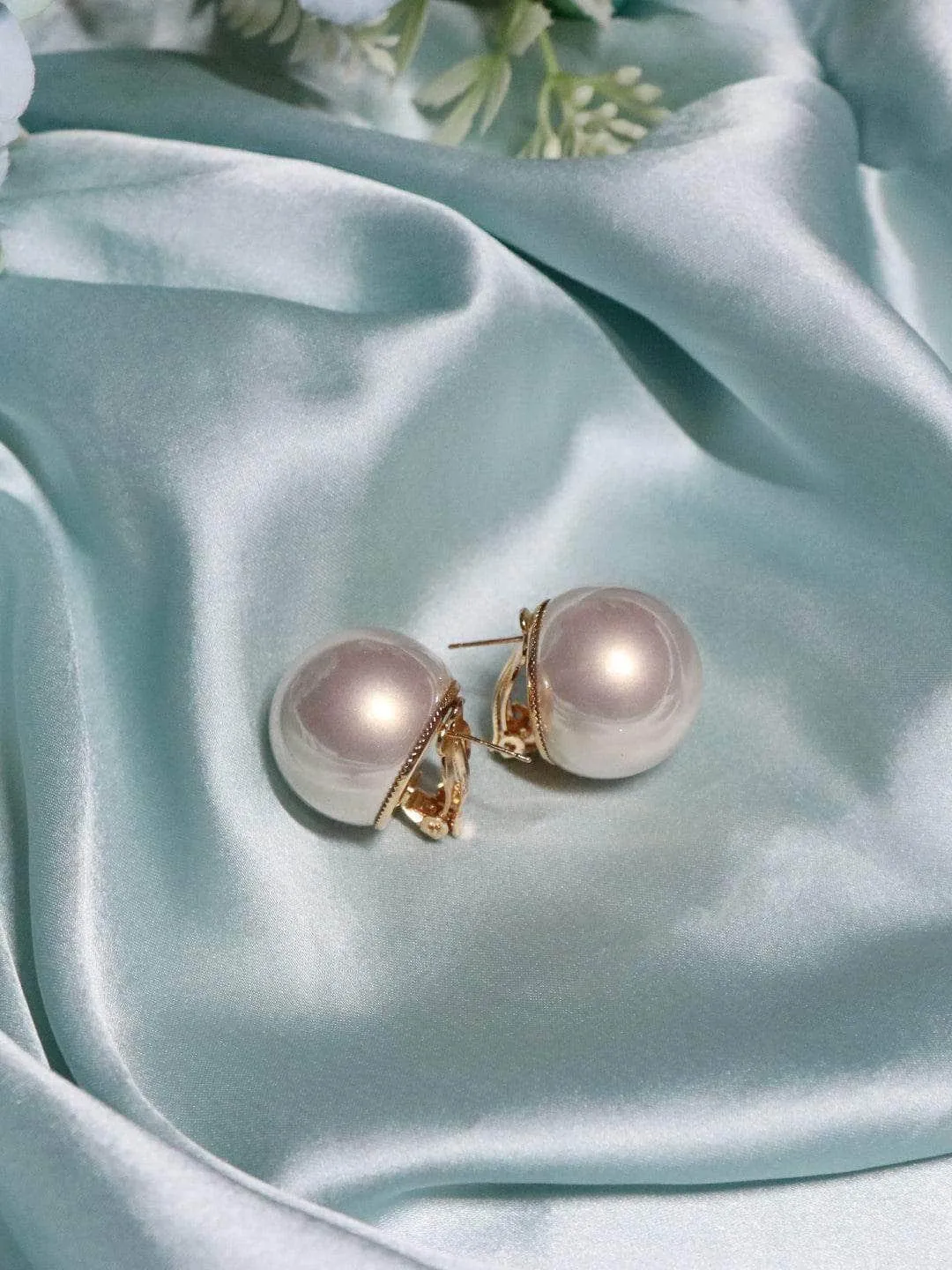 Sejal In Smoky Big Pearl Statement Studs