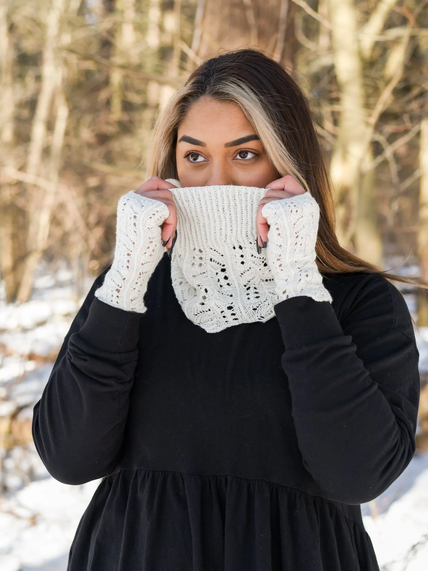 Serrulata Cowl <br/><small>knitting pattern</small>