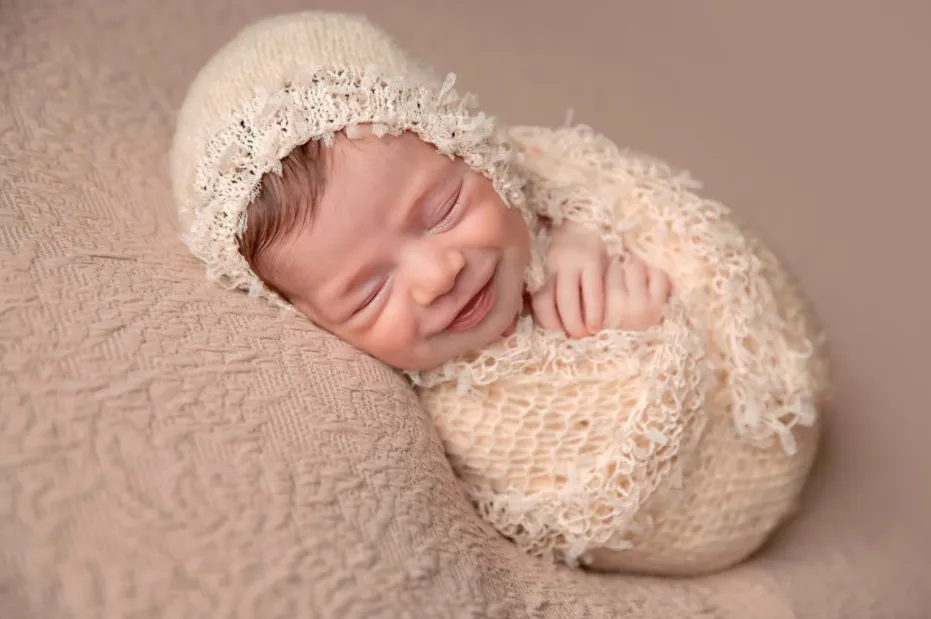 SET Fantasy Mohair Bonnet and Wrap - Beige