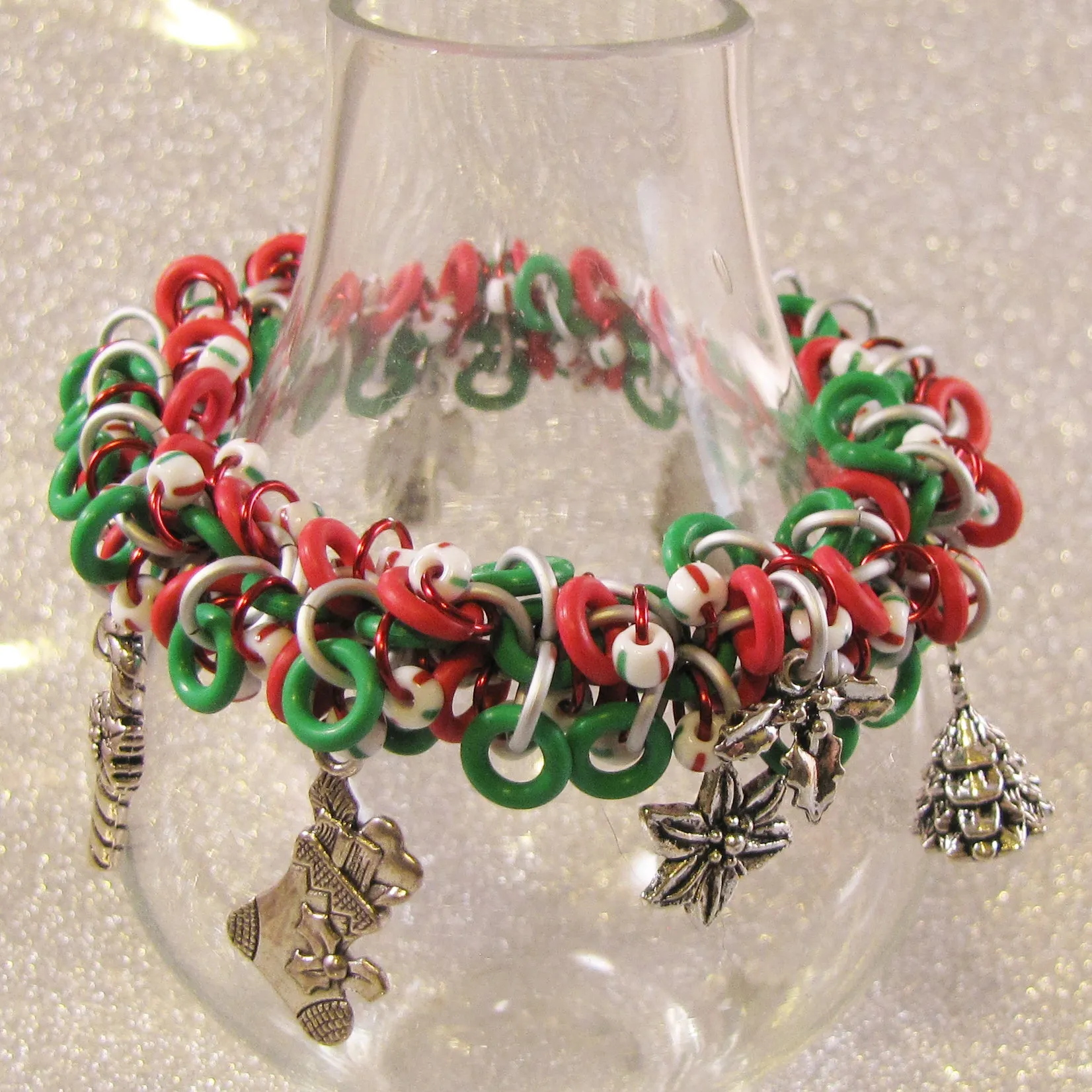 Shaggy Loop Holiday Charm Bracelet Kit with FREE Video