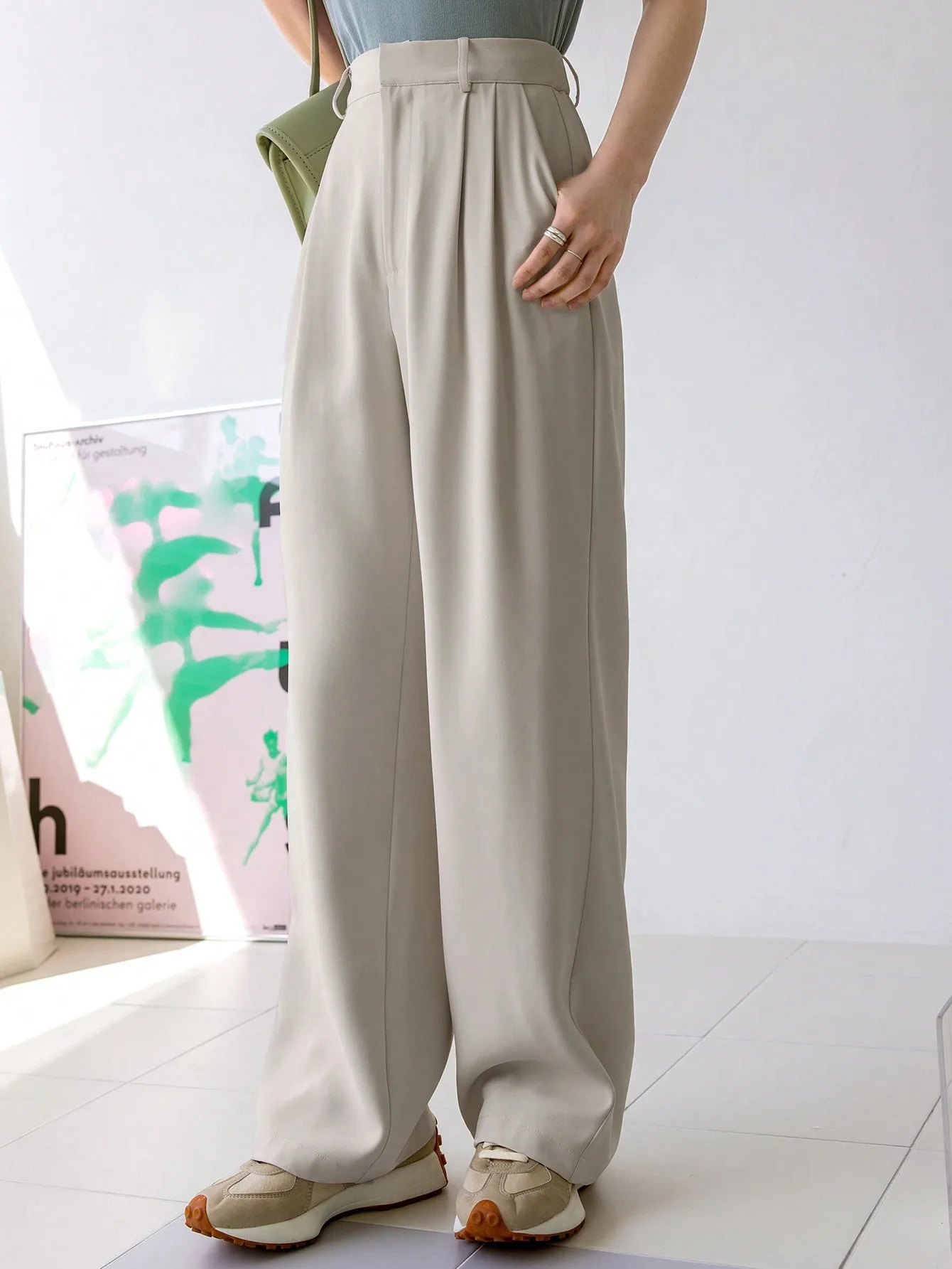 SHEIN Dazy-Less Plicated Detail Wide Leg Trousers