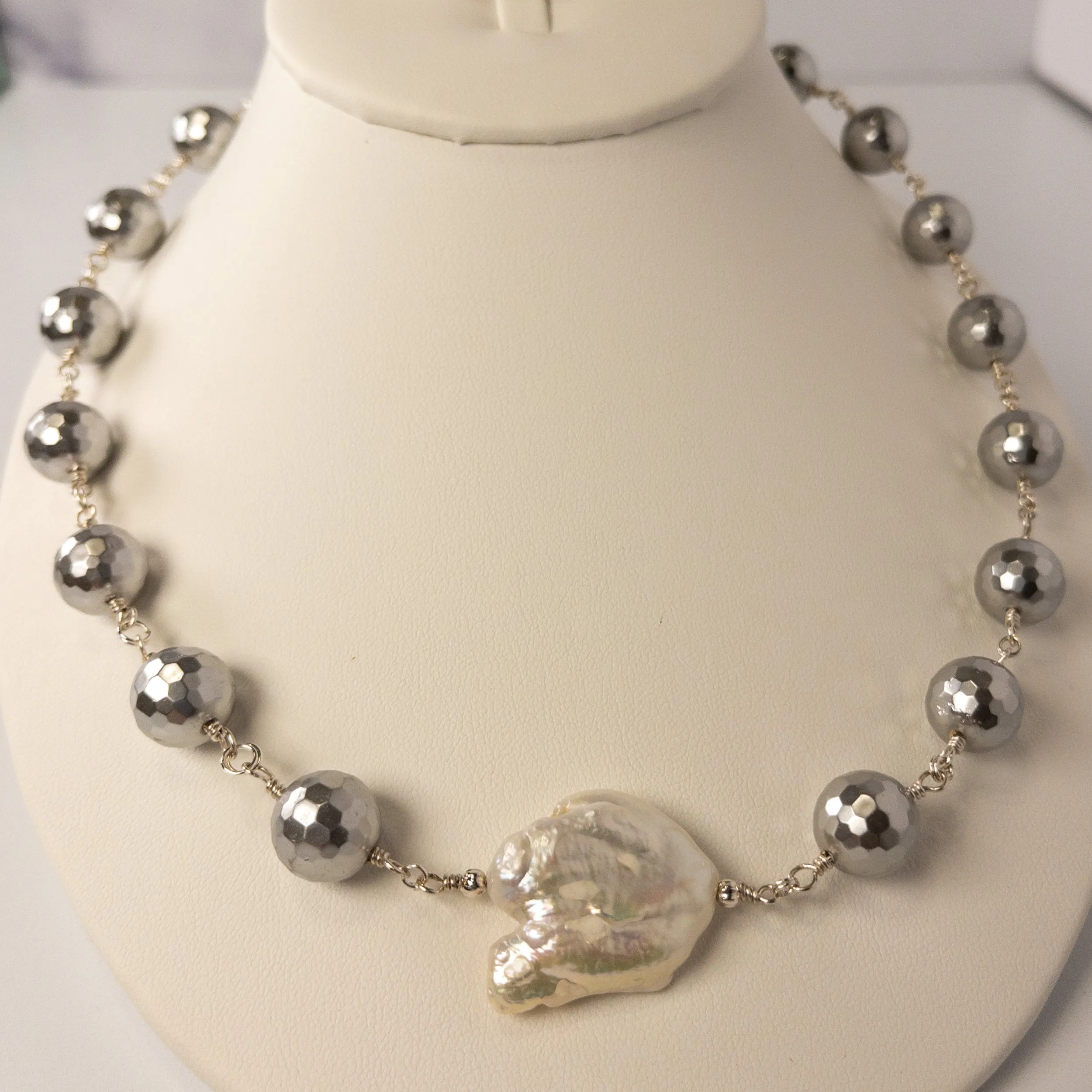 Shell Pearl Statement Necklace