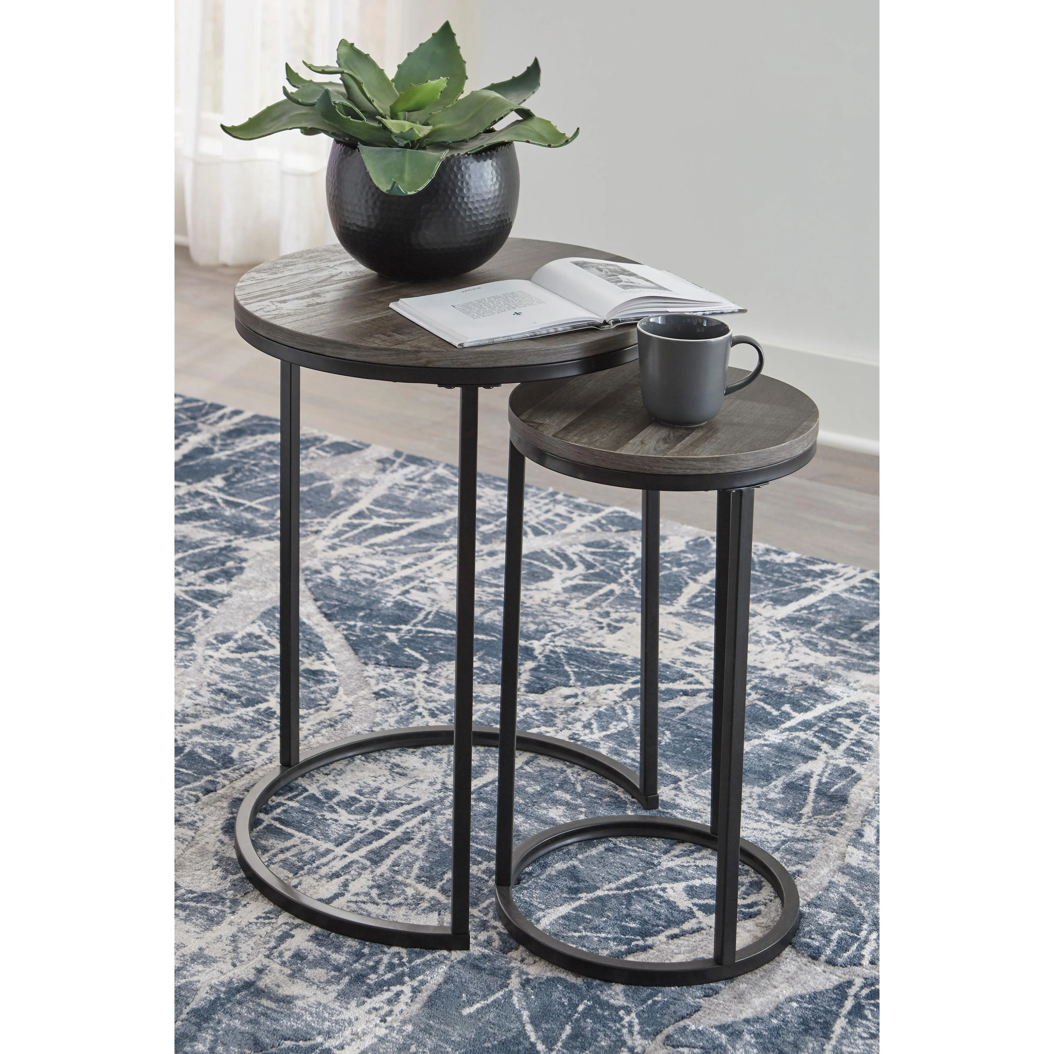 Signature Design by Ashley Briarsboro Nesting Tables A4000231