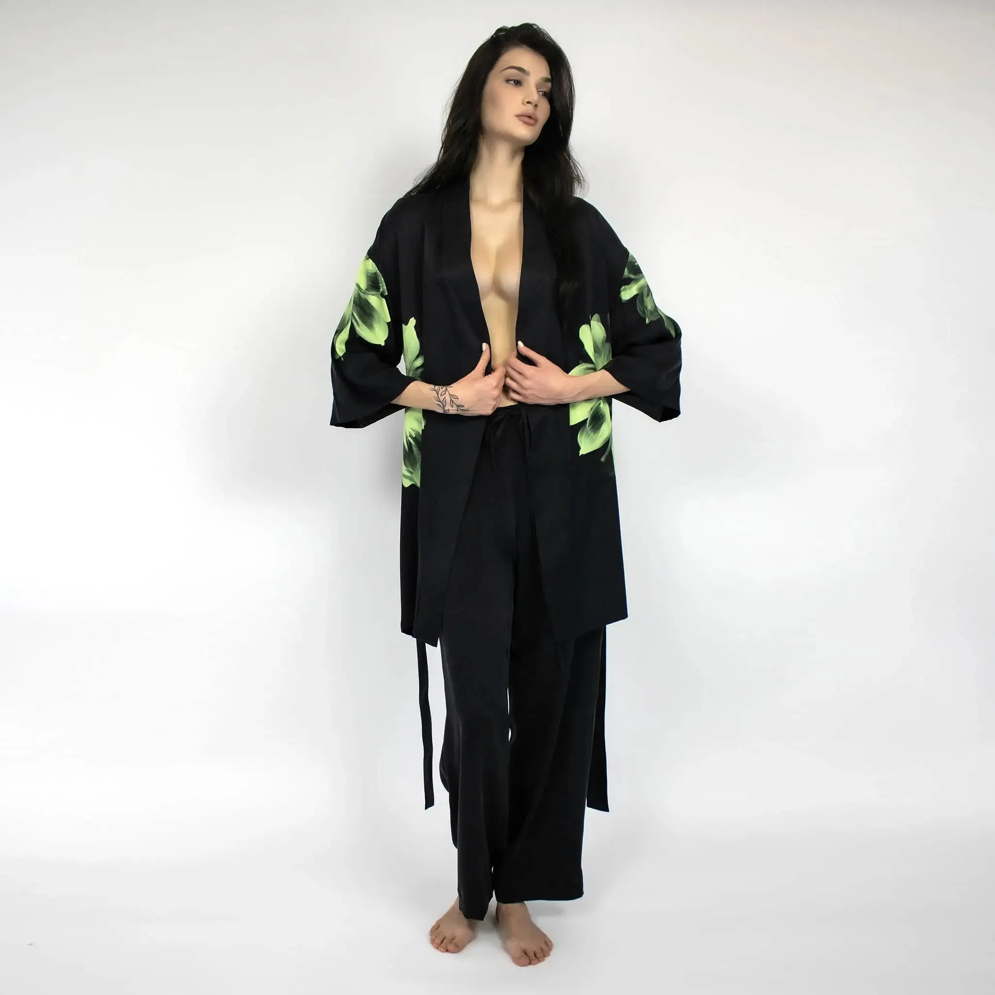 Silk Dreamscape Short Kimono Robe Black Flower