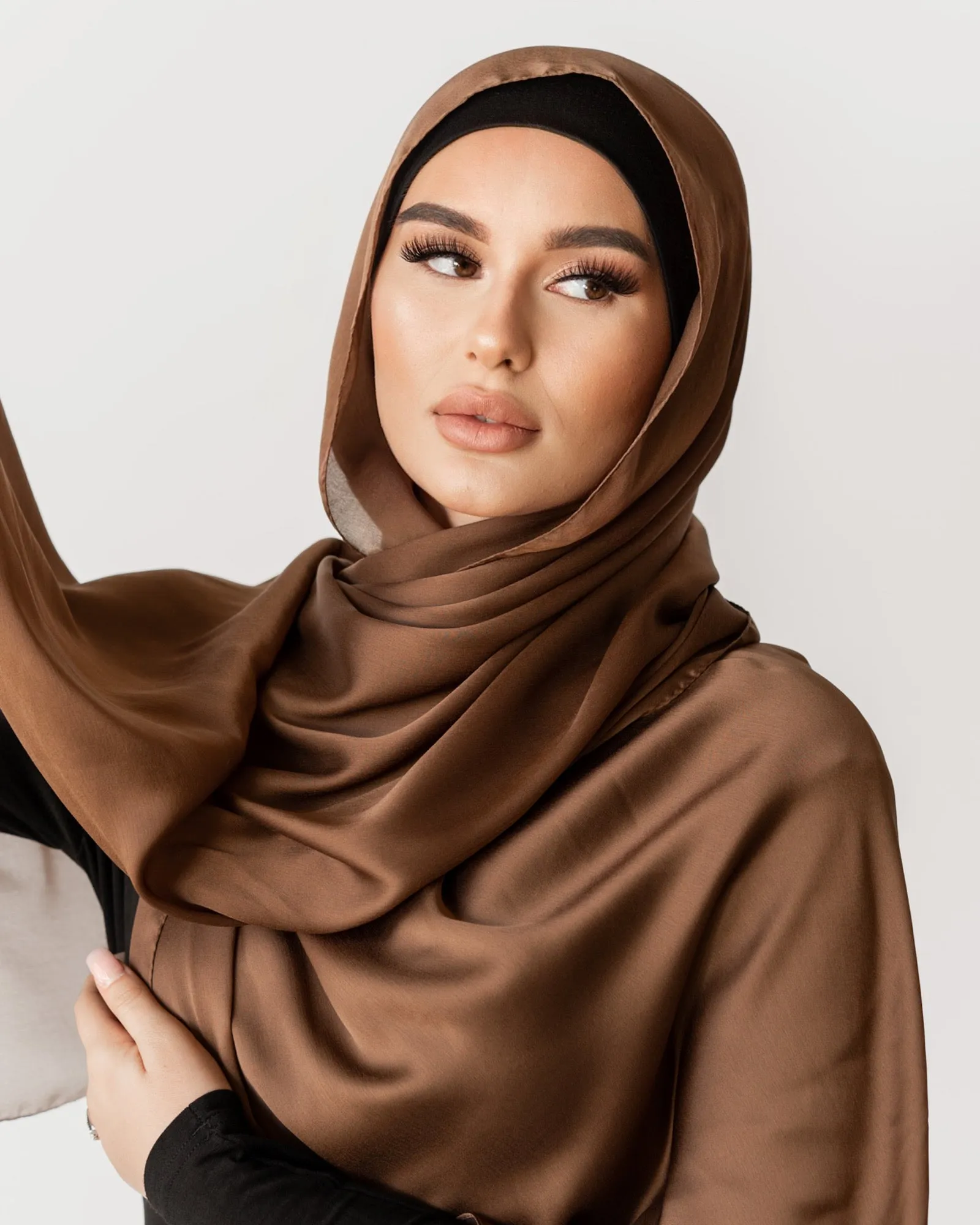 SILK LOOK BROWN SCARF