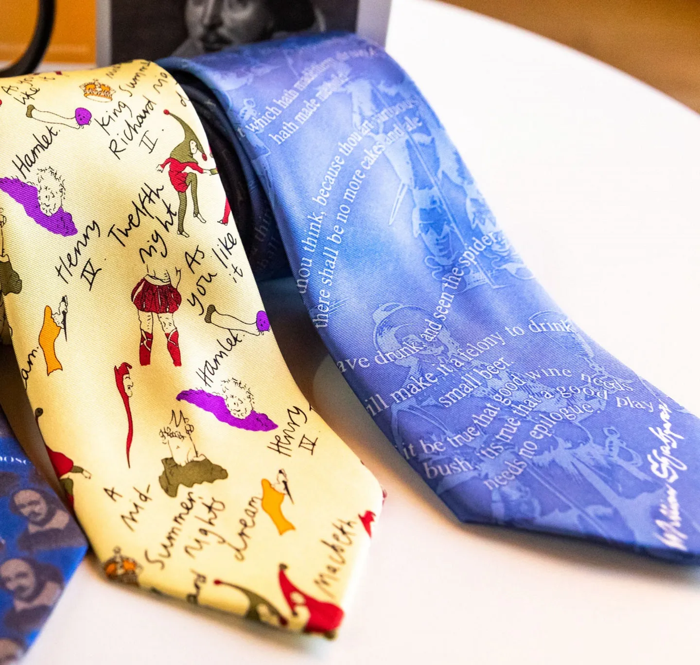 Silk Tie: Shakespeare Drinking